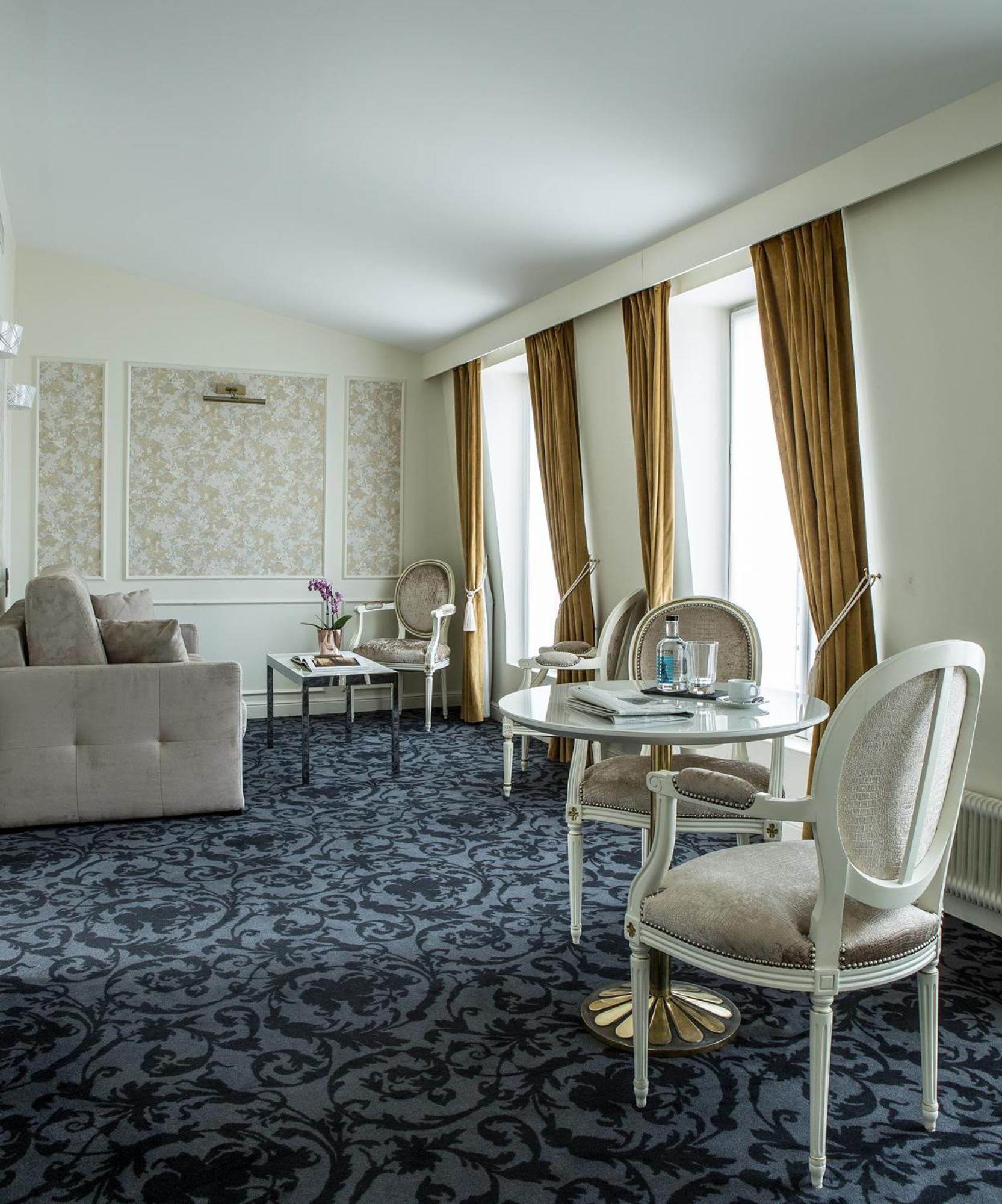 Suite with Terrace - Photo 5
