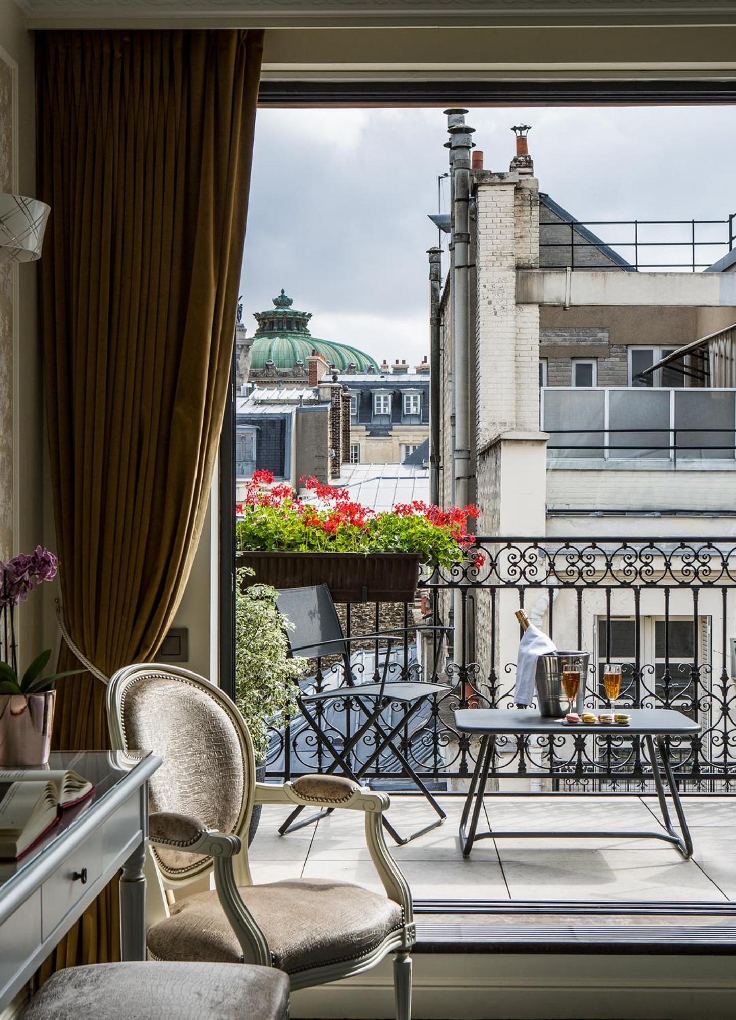 Suite with Terrace - Photo 6