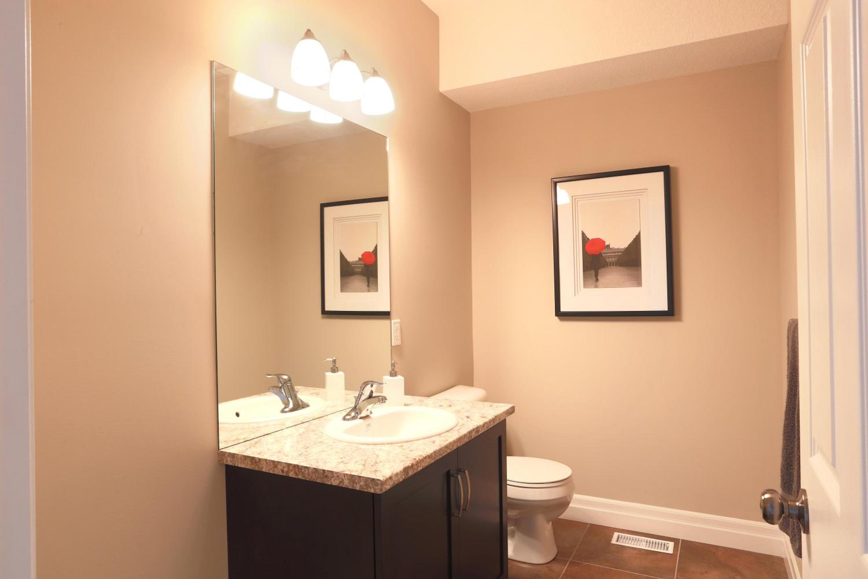 Three-Bedroom Townhouse photo 3