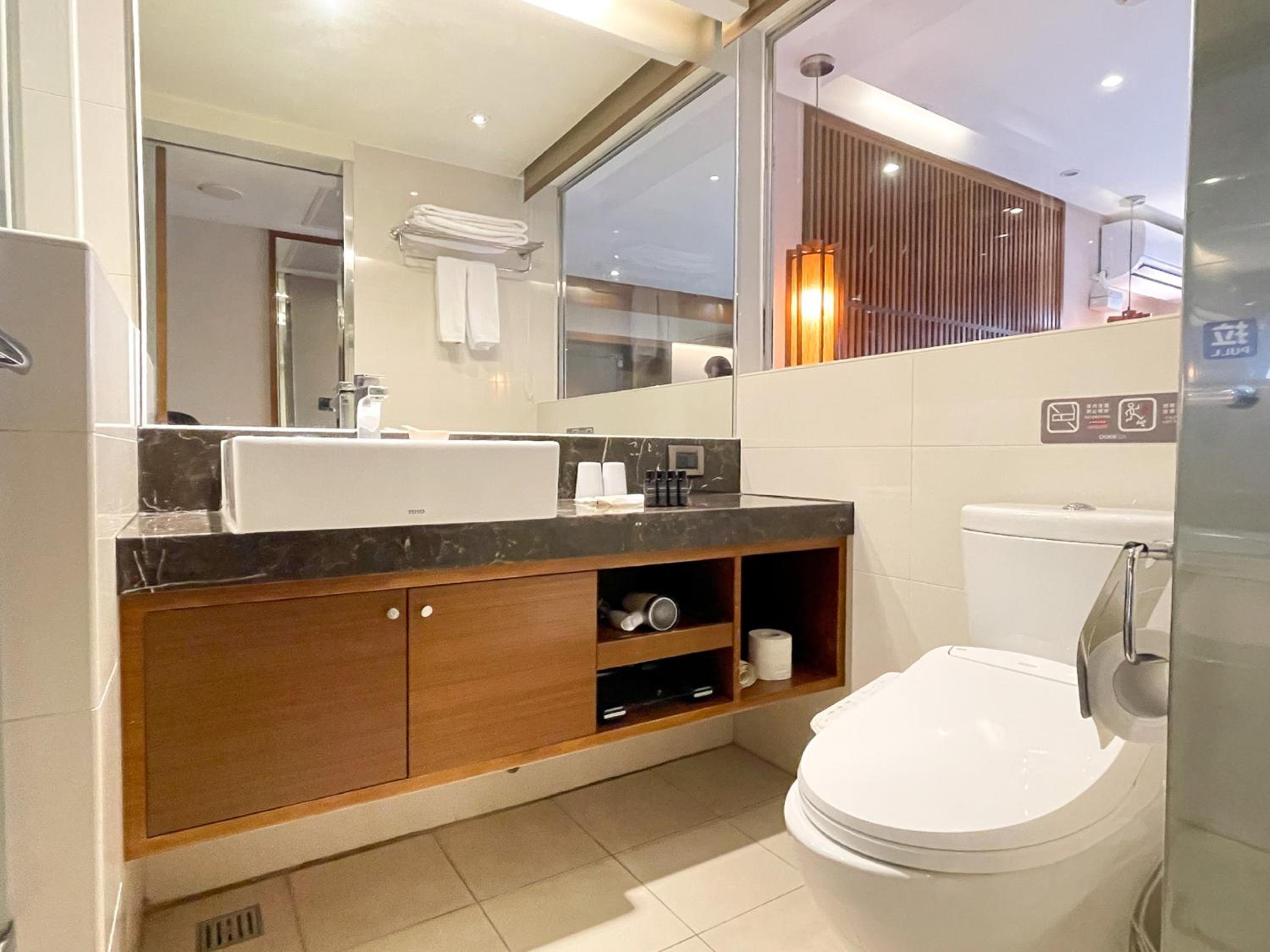 Double or Twin Room (Check-in after 20:00) photo 3