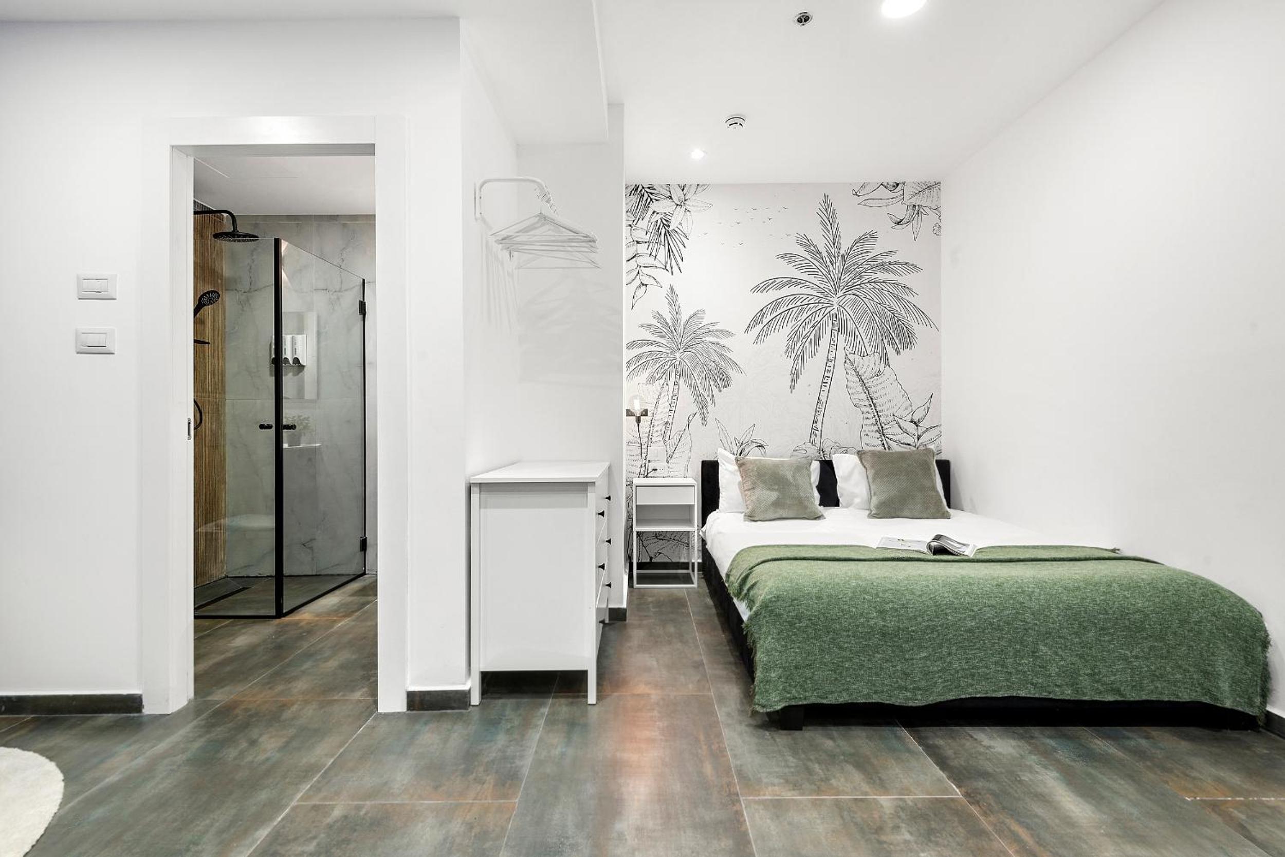 One-Bedroom Apartment - Photo 6