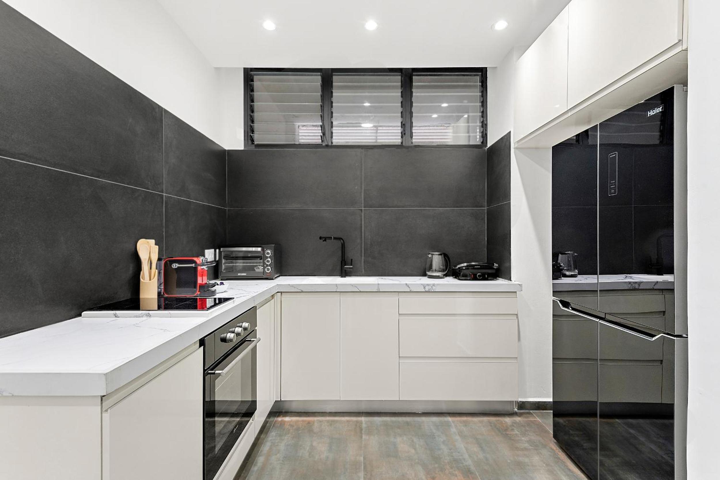 One-Bedroom Apartment - Photo 7