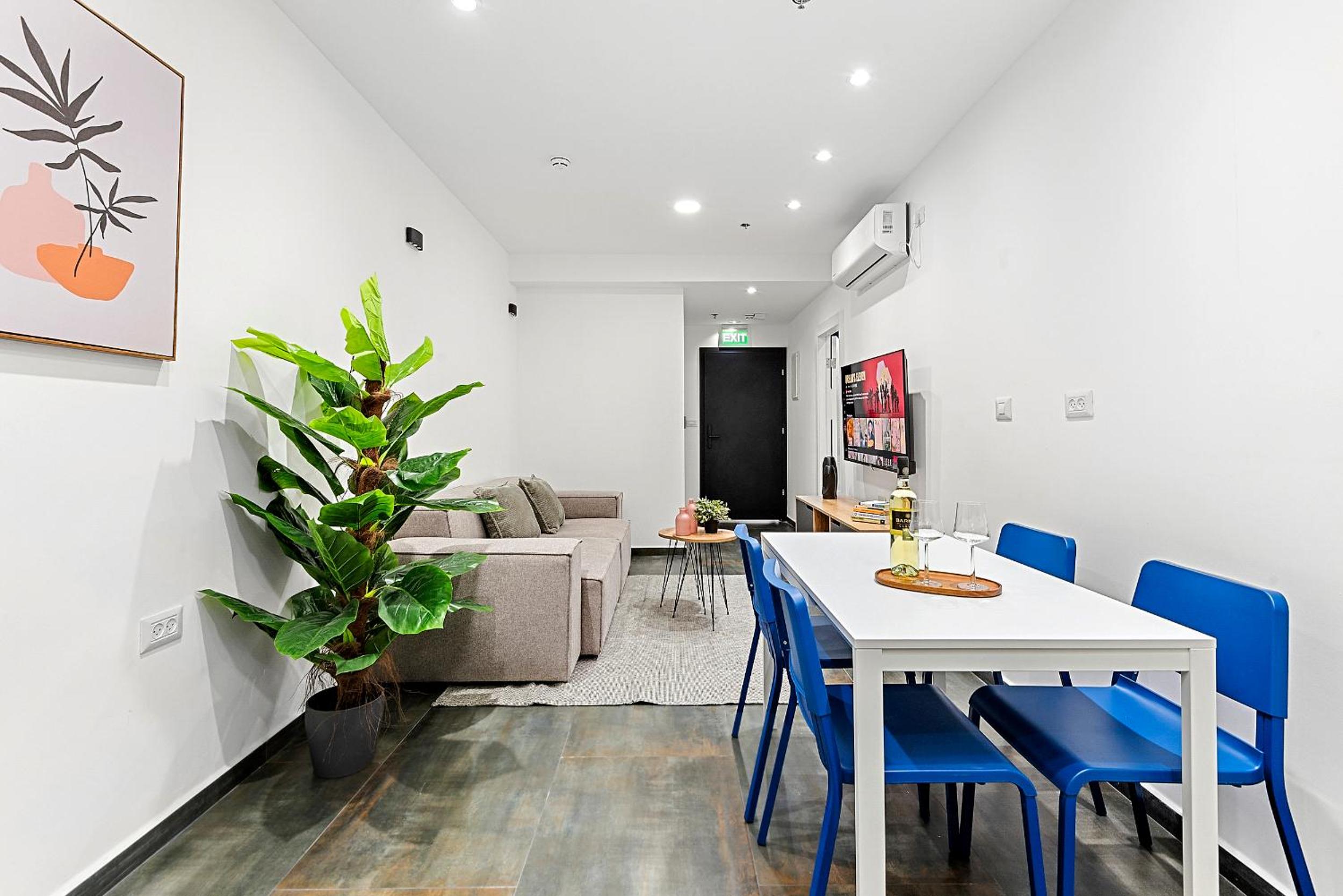 One-Bedroom Apartment - Photo 13
