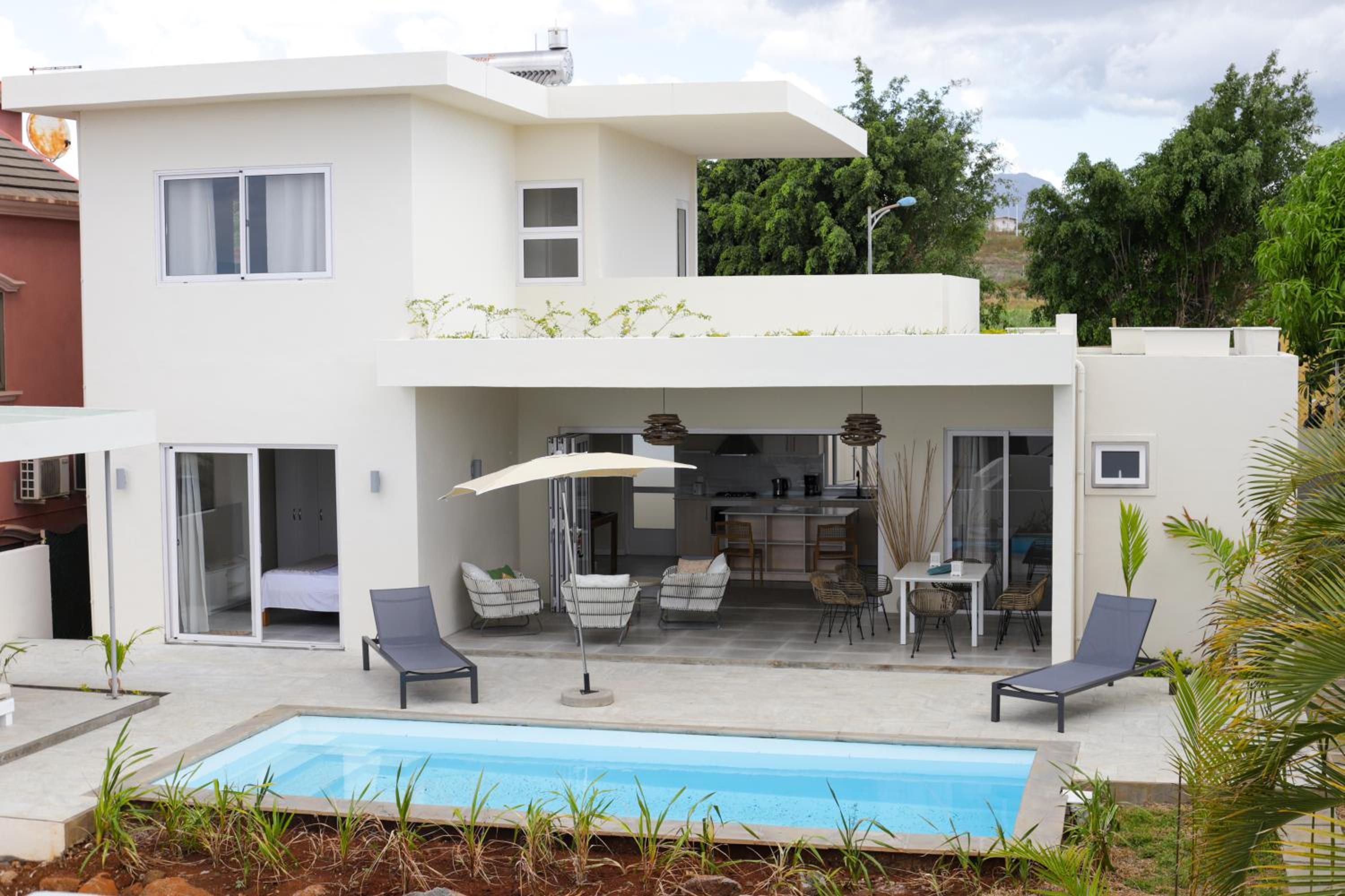 Three-Bedroom Villa - Photo 7