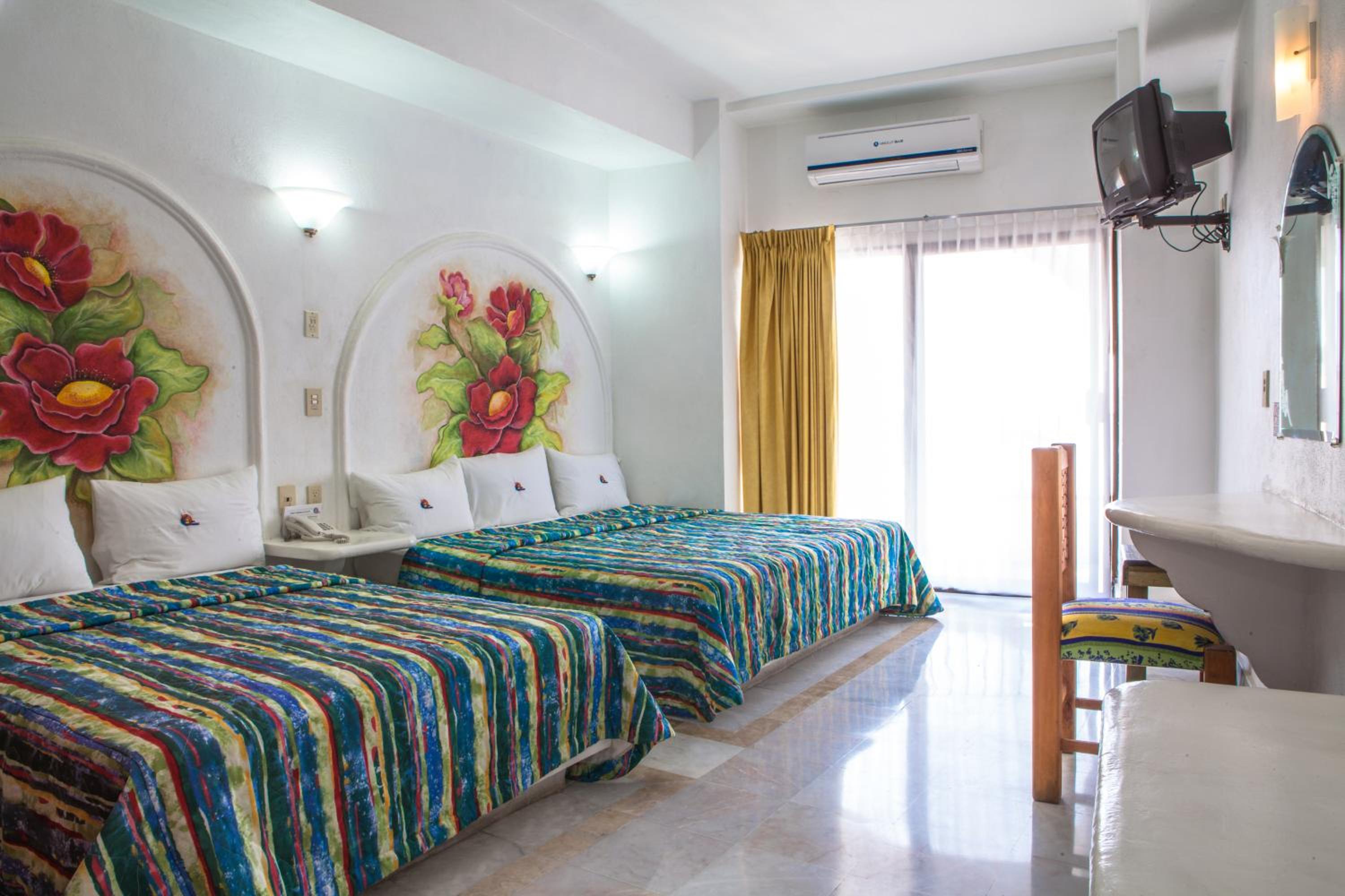 Double Room with Two Double Beds photo 3