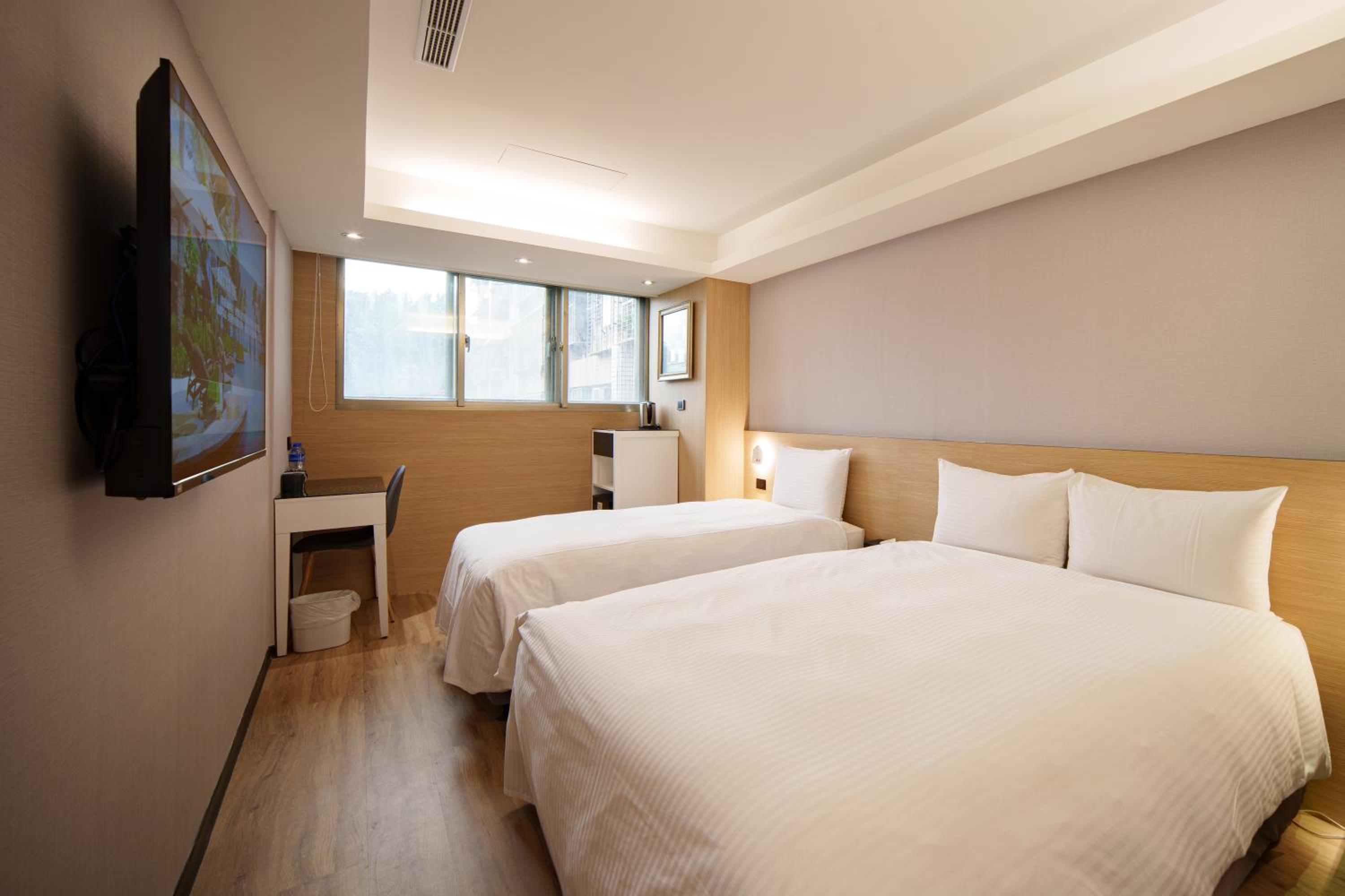 Executive Triple Room photo 3