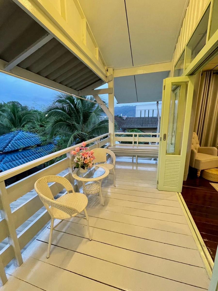 Deluxe Double Room with Balcony - Photo 2