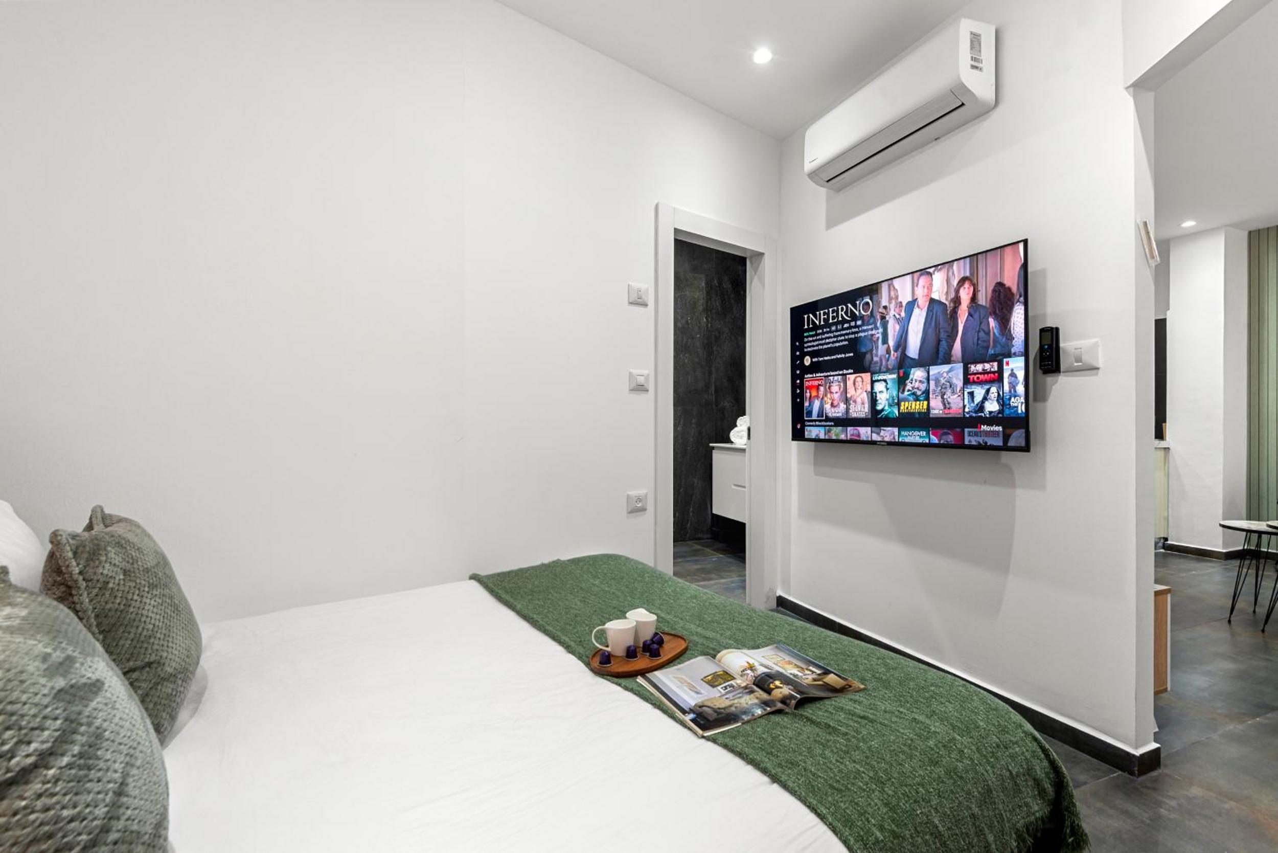 One-Bedroom Apartment - Photo 4