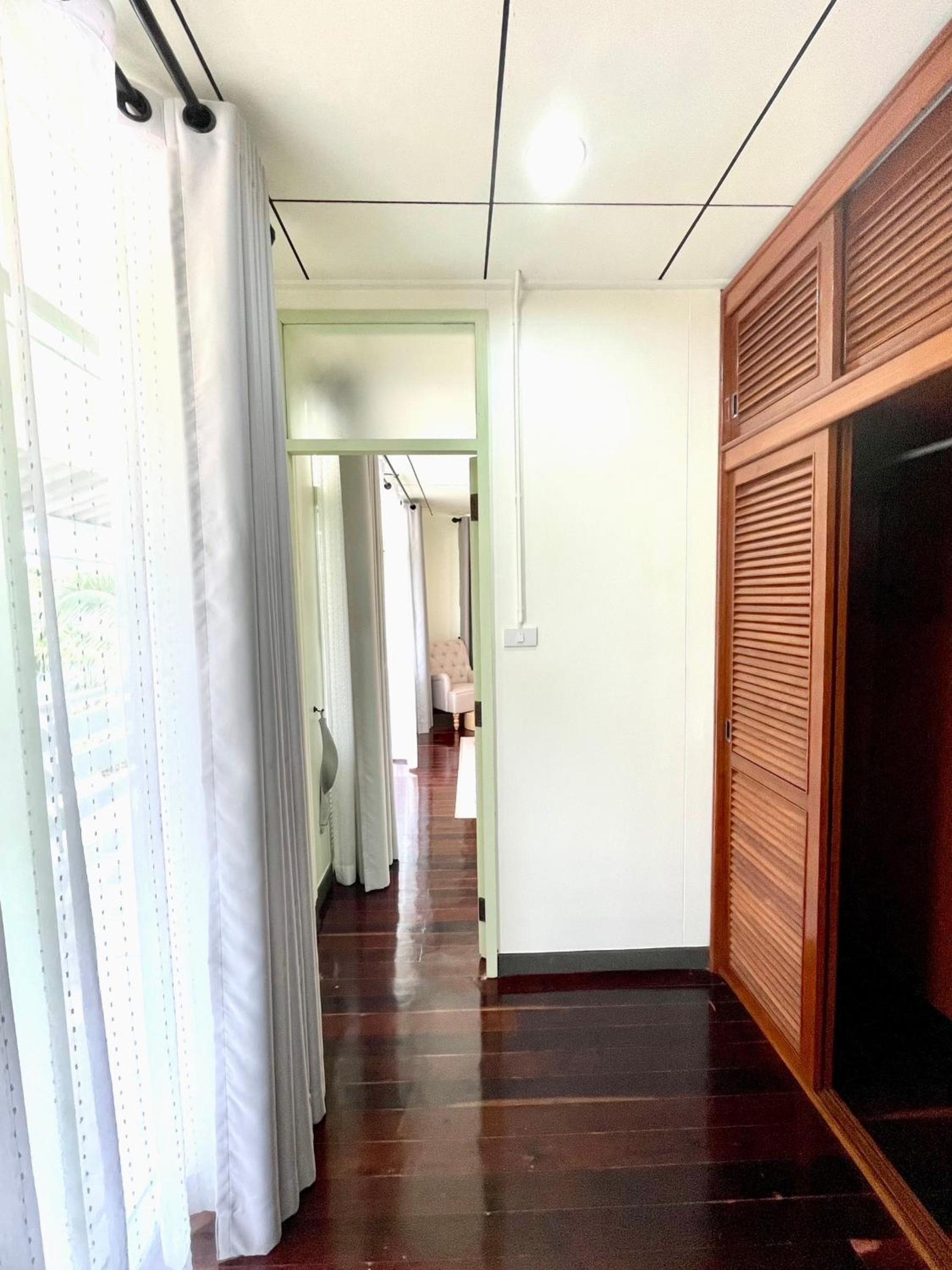 Deluxe Double Room with Balcony - Photo 3