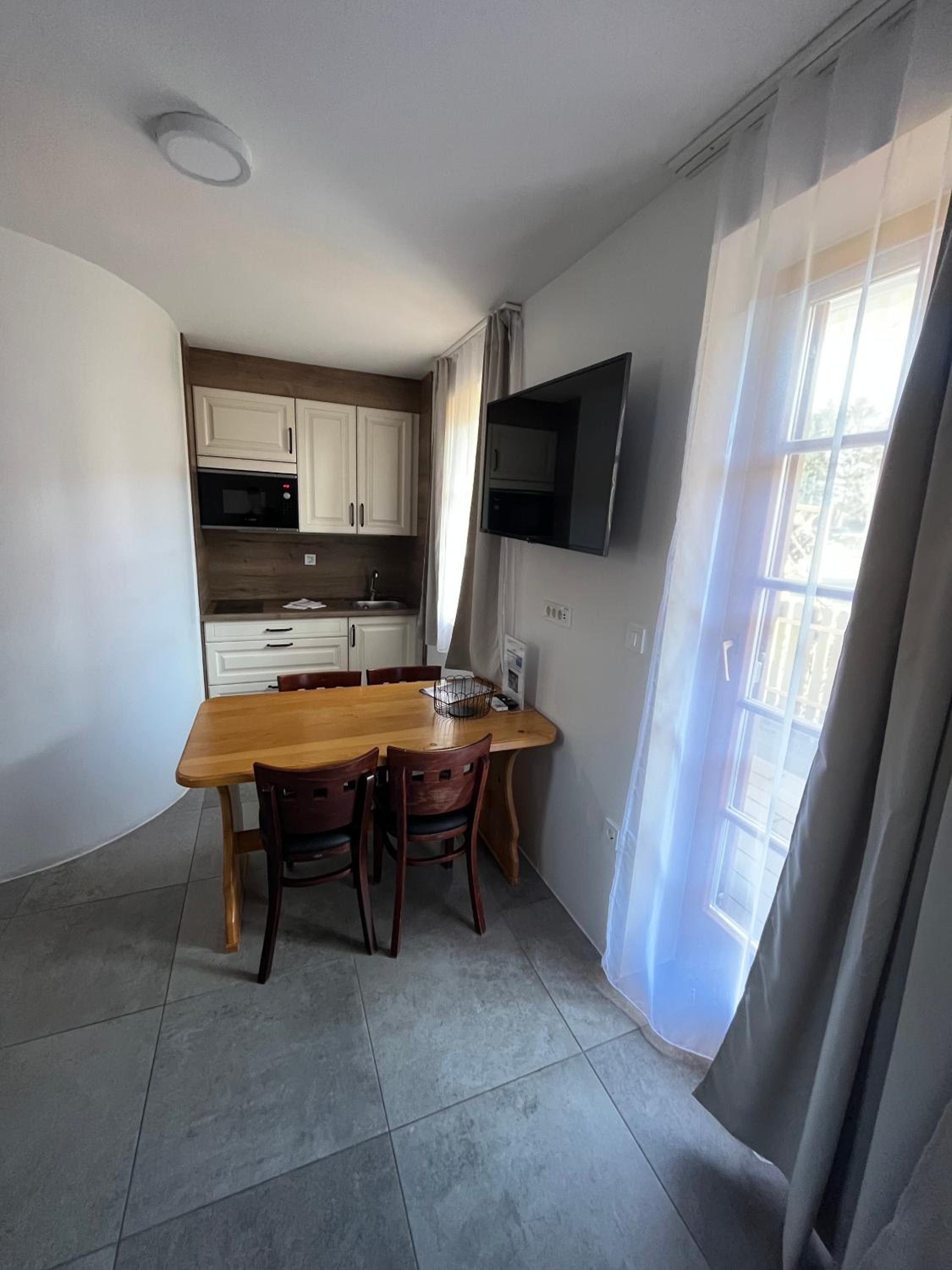 One-Bedroom Duplex Holiday Home with Terrace - Photo 21