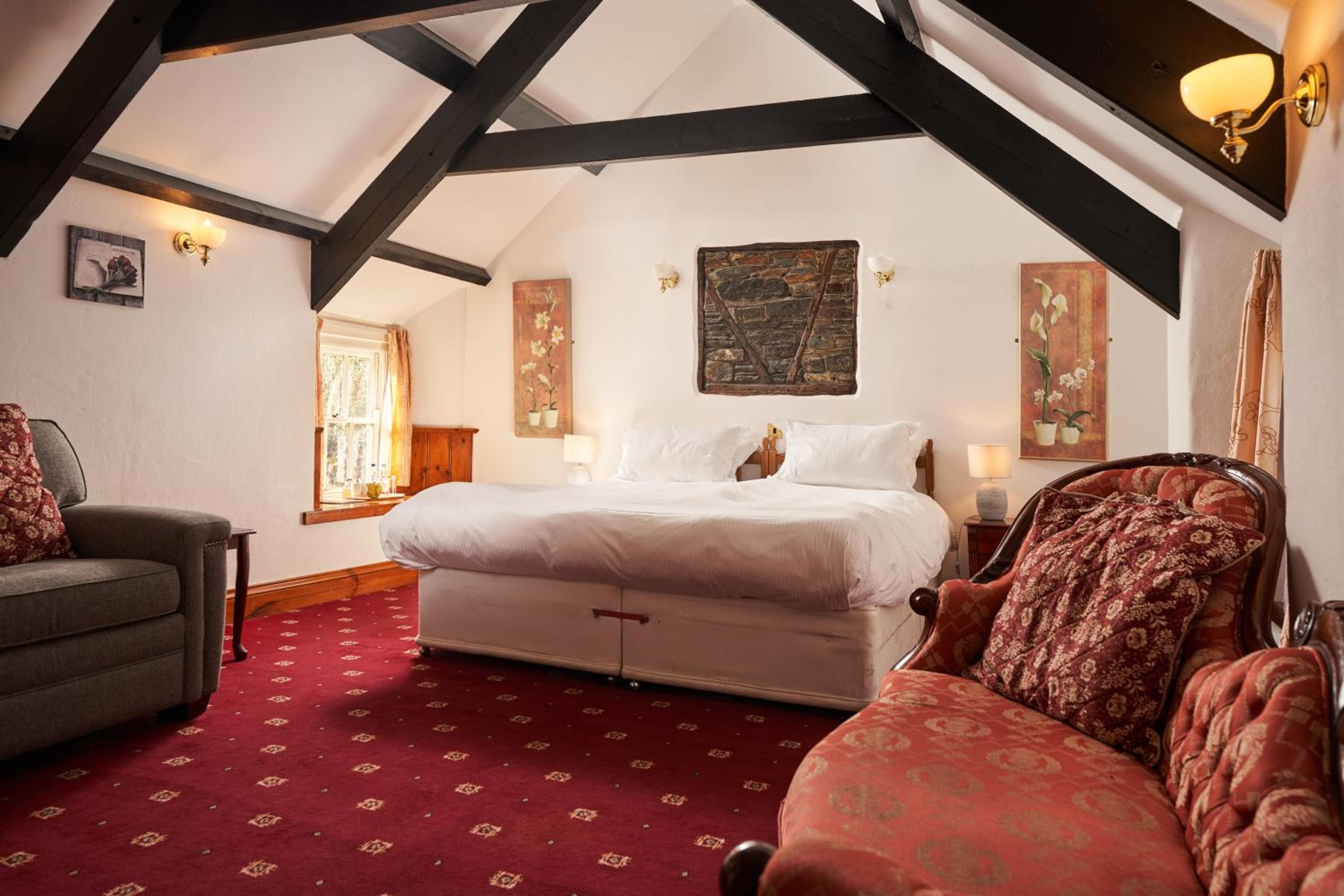 Standard Double Room - Photo 8