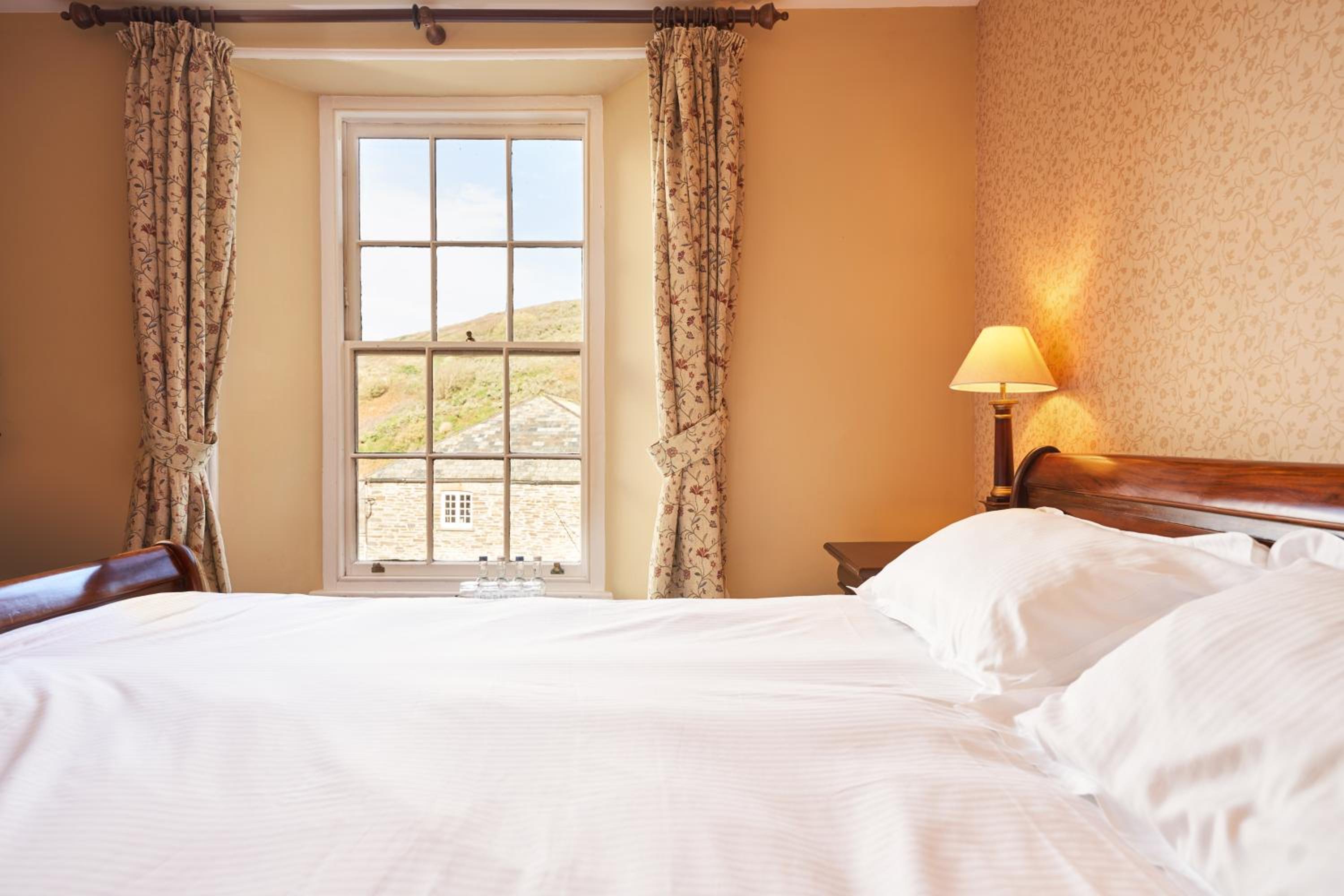 Standard Double Room - Photo 10
