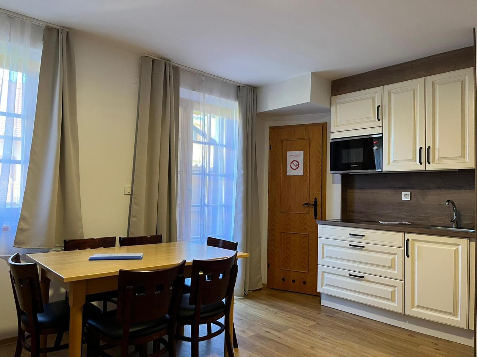 Deluxe Duplex Holiday Home with Terrace - Photo 15