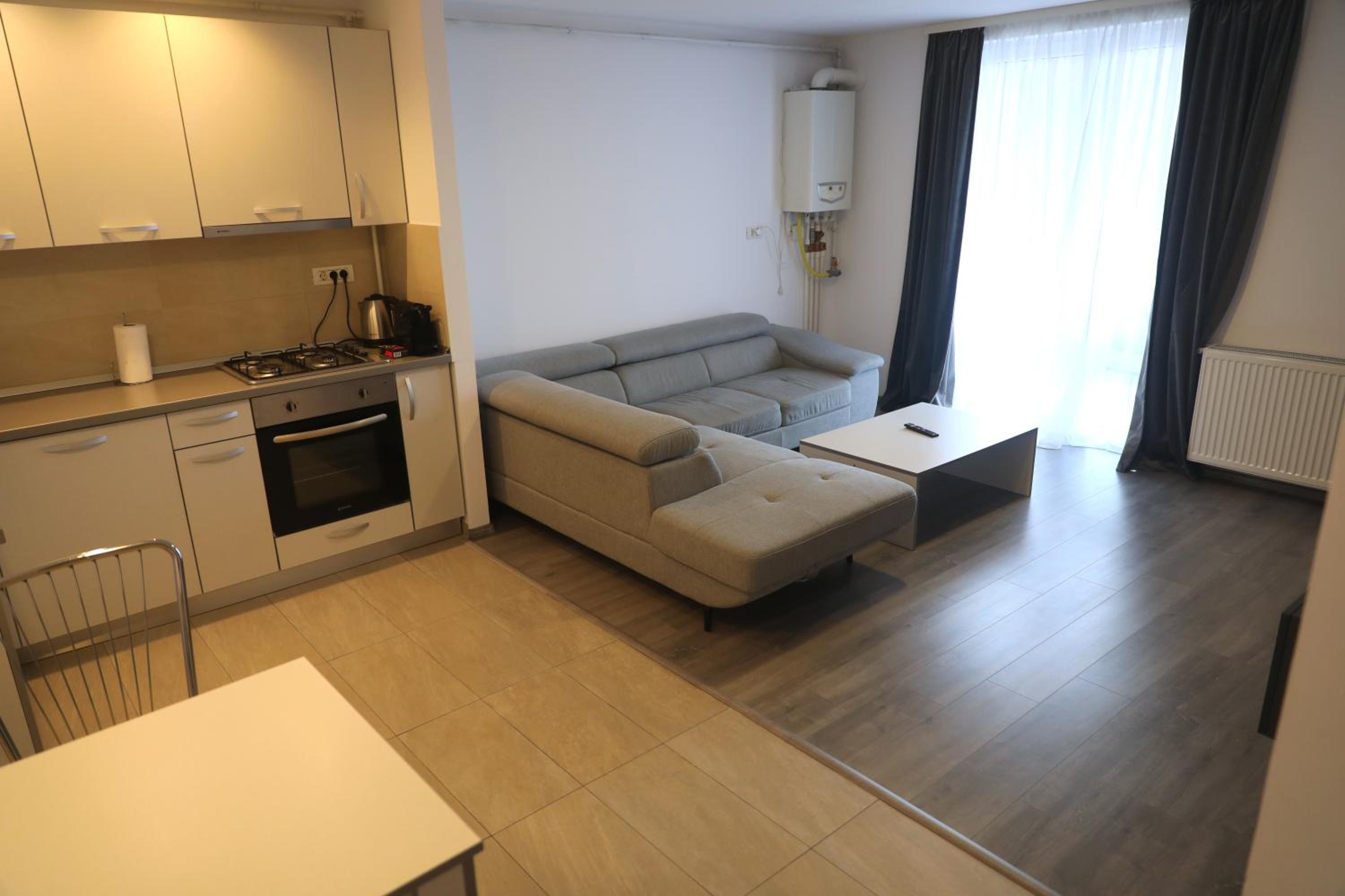 Apartment with Balcony photo 2