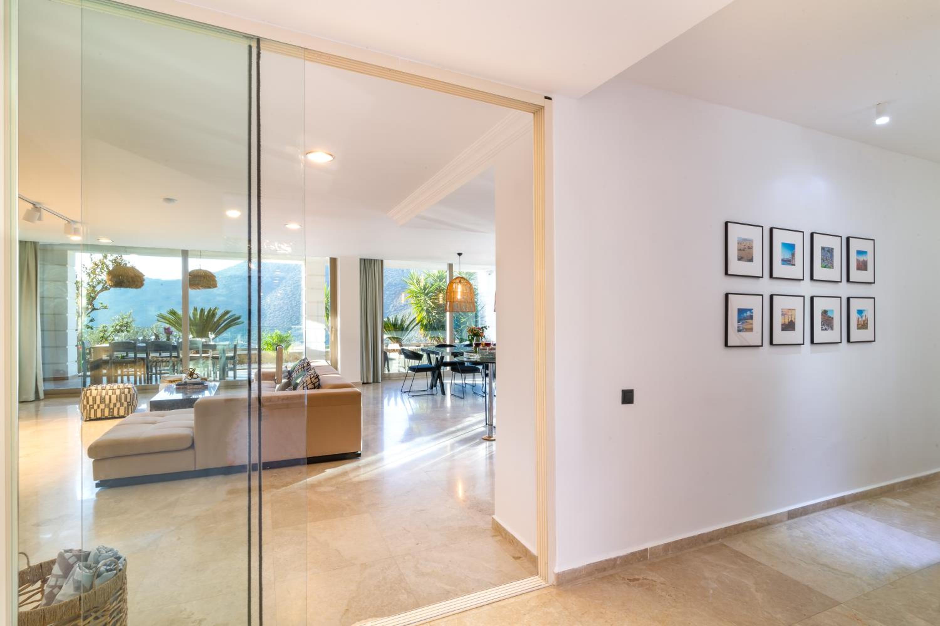 Villa photo 1