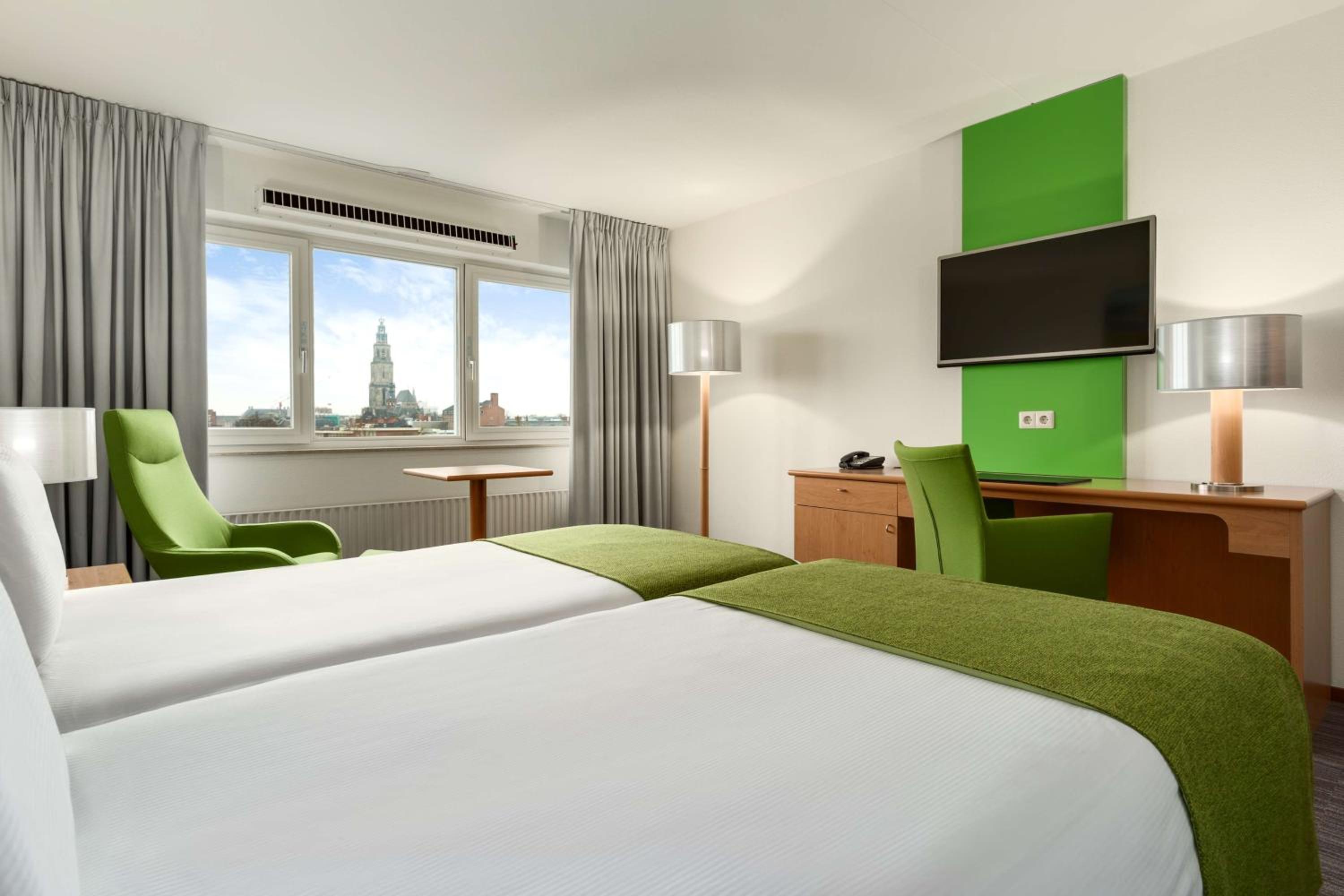 Standard Double or Twin Room with View - Photo 3