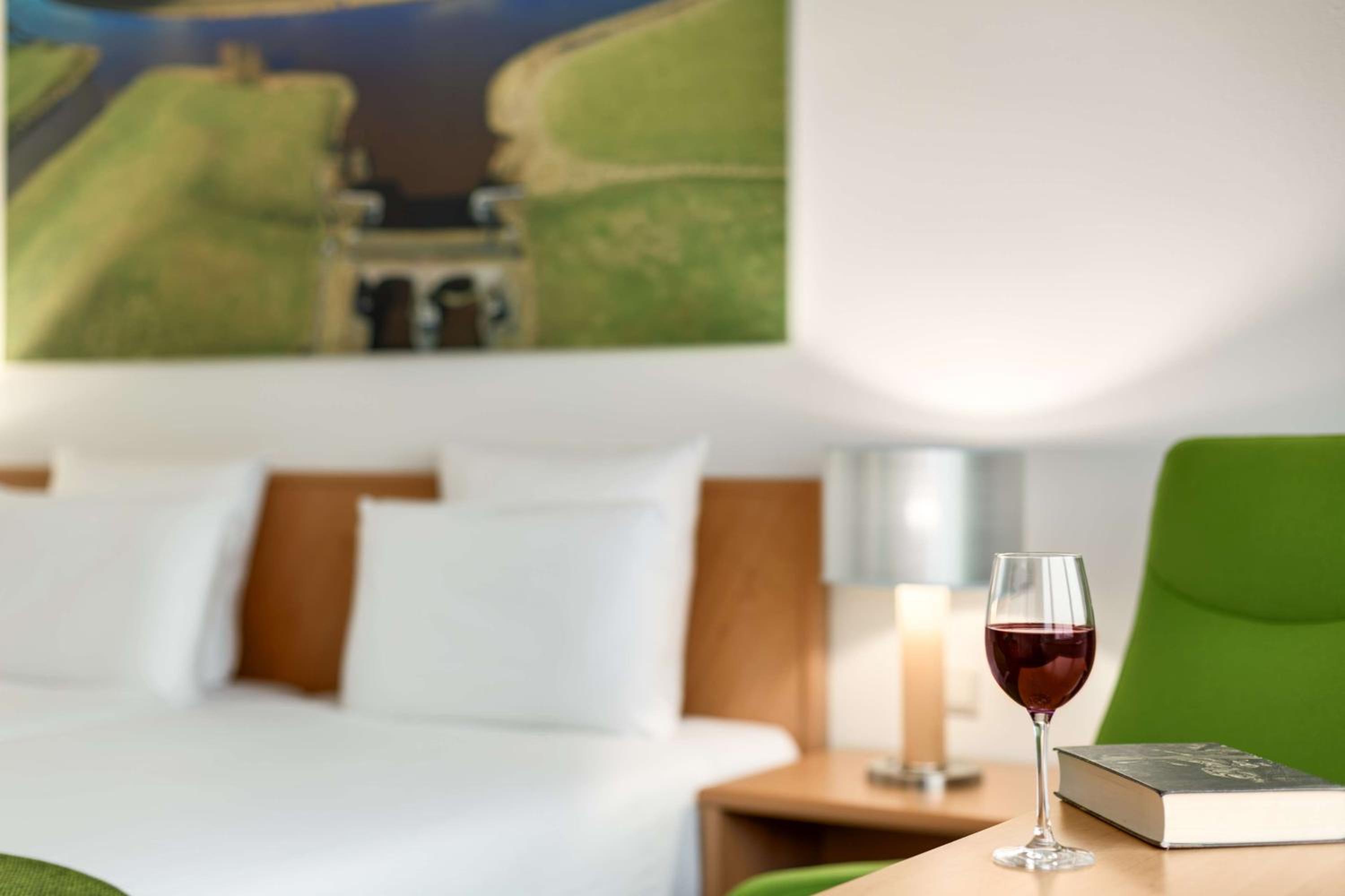 Standard Twin Room - Photo 6