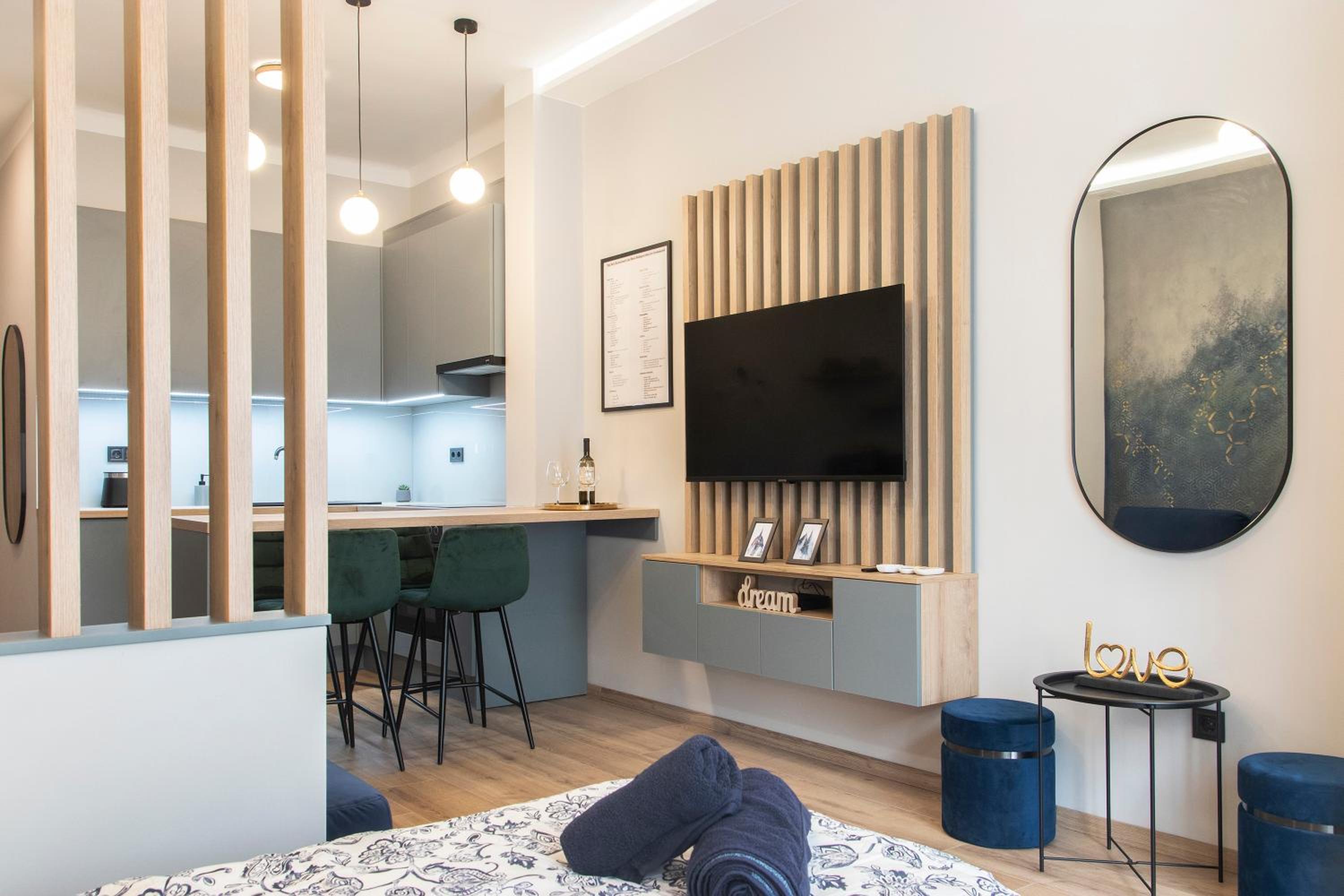 One-Bedroom Apartment
