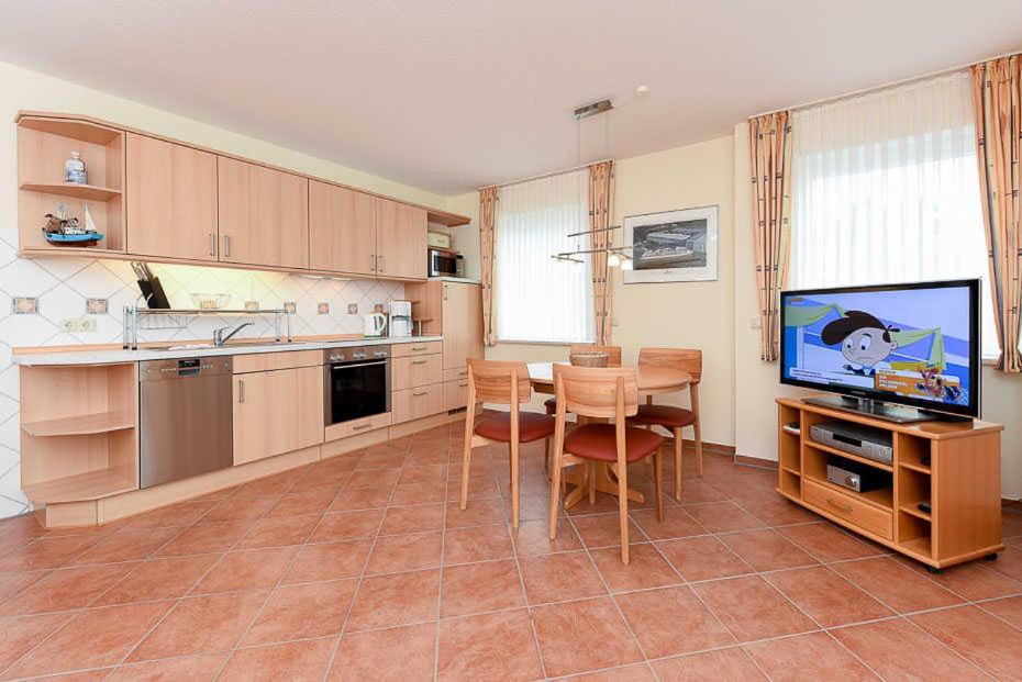 Two-Bedroom Apartment with Balcony photo 3