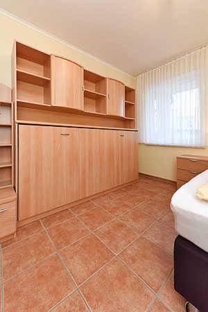 Apartment with Shower photo 2