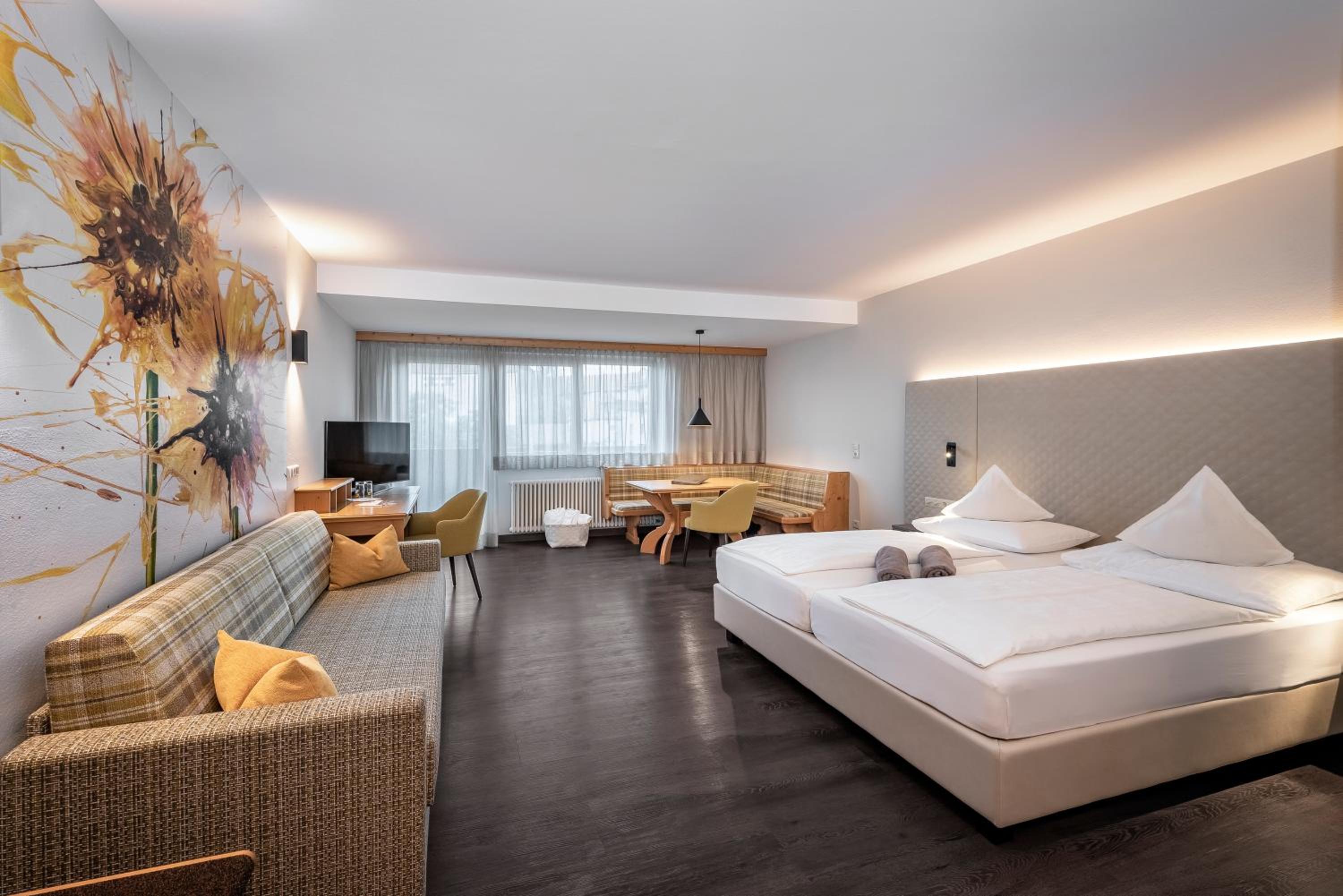 Standard Double Room with Balcony - Photo 1