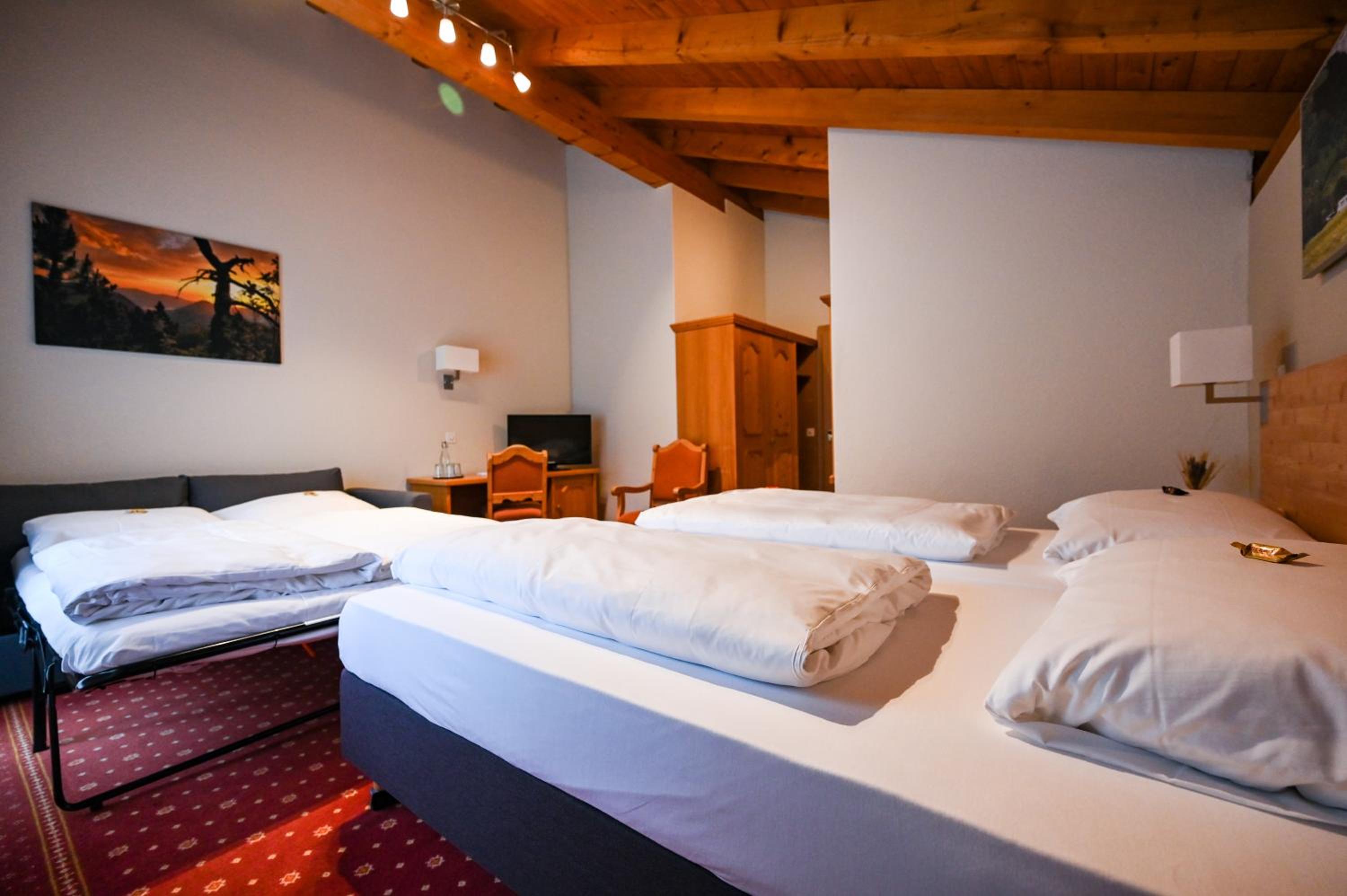 Comfort Double Room with Balcony - Photo 4