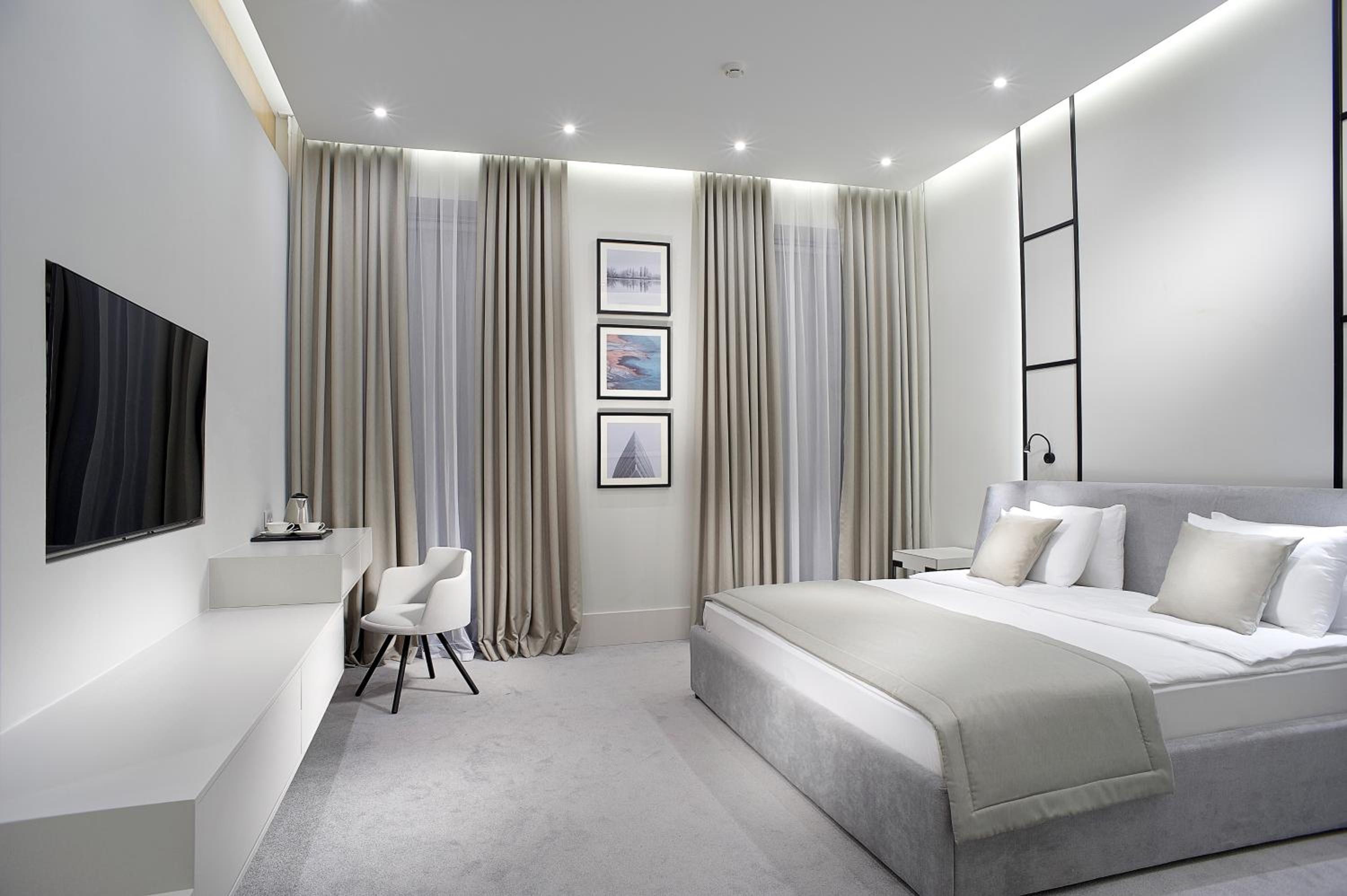 Deluxe King Room photo 3