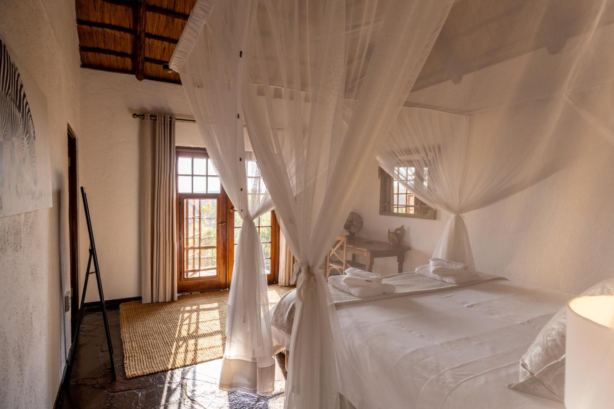 Large Double Room photo 3