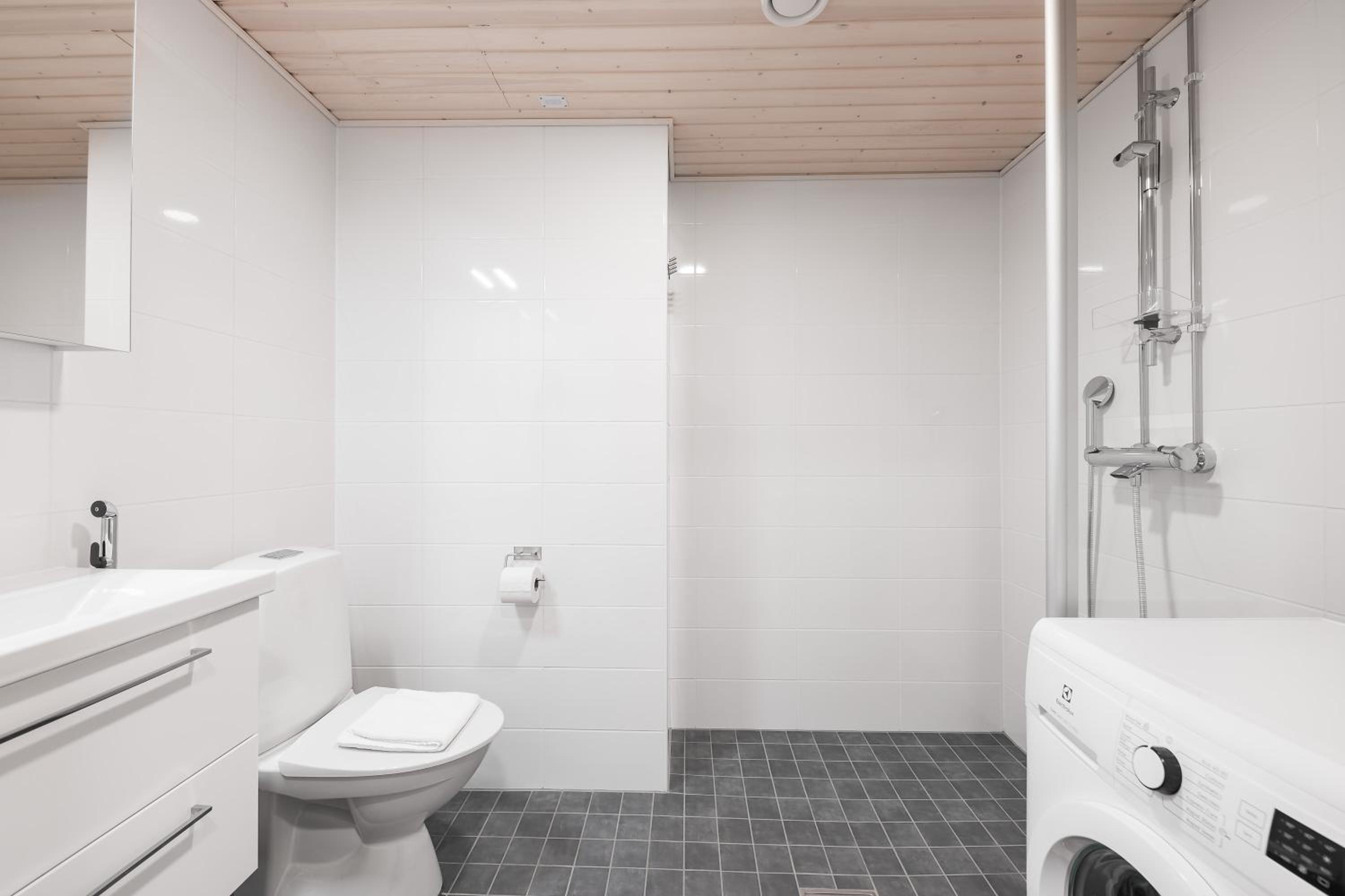 One-Bedroom Apartment - Photo 7