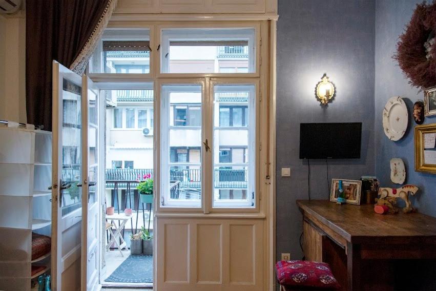 Apartment with Balcony - Photo 22