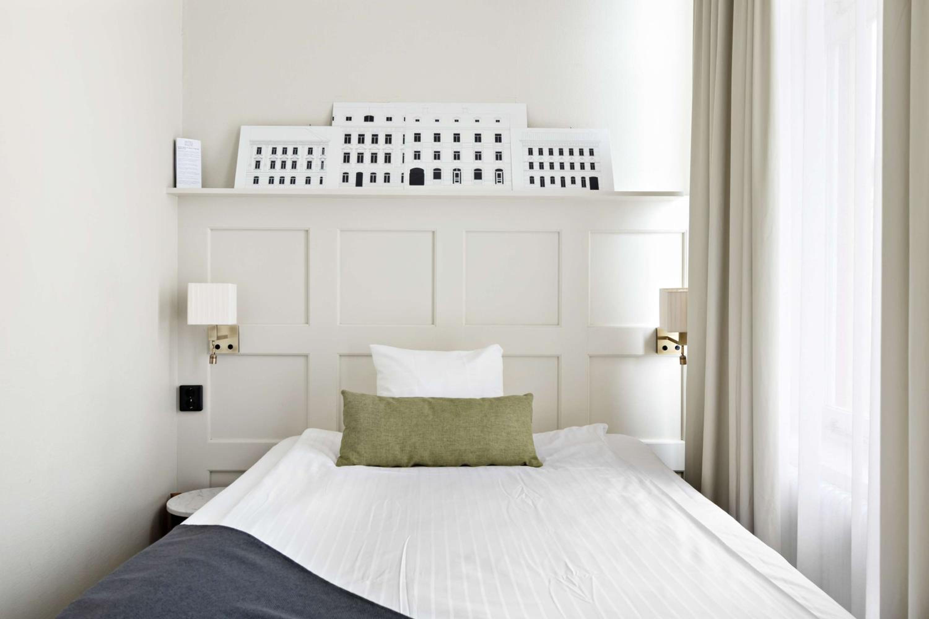 Economy Double Room - Photo 1