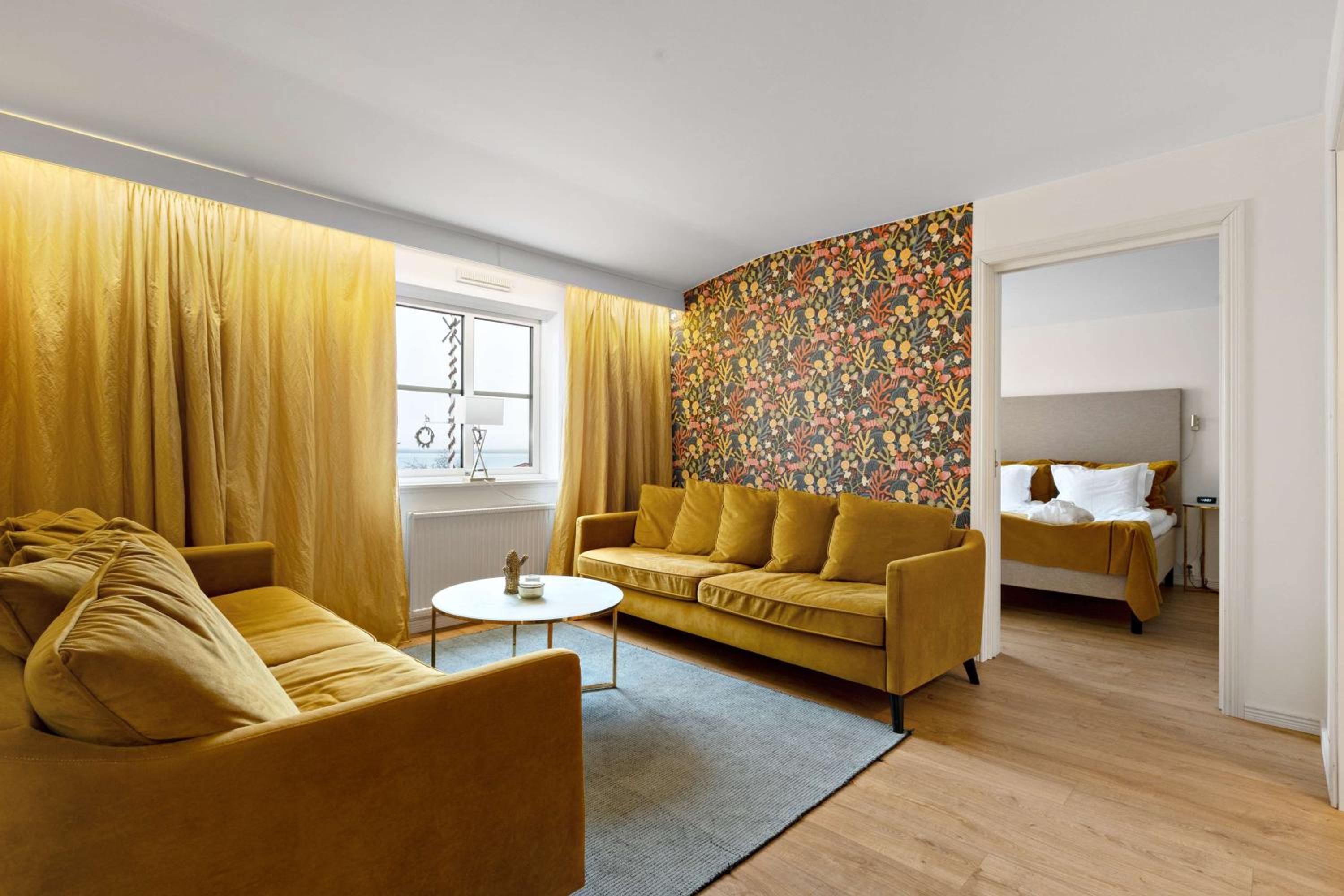 King Suite with Lake View and Hot Tub - Photo 1