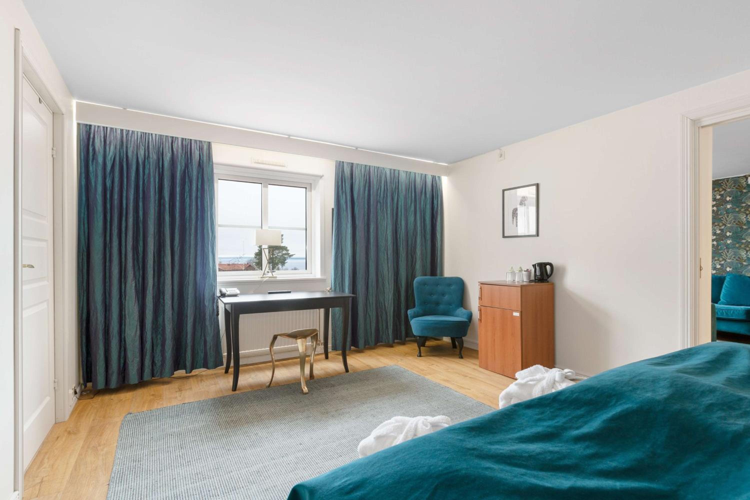 King Suite with Lake View and Sauna - Photo 1