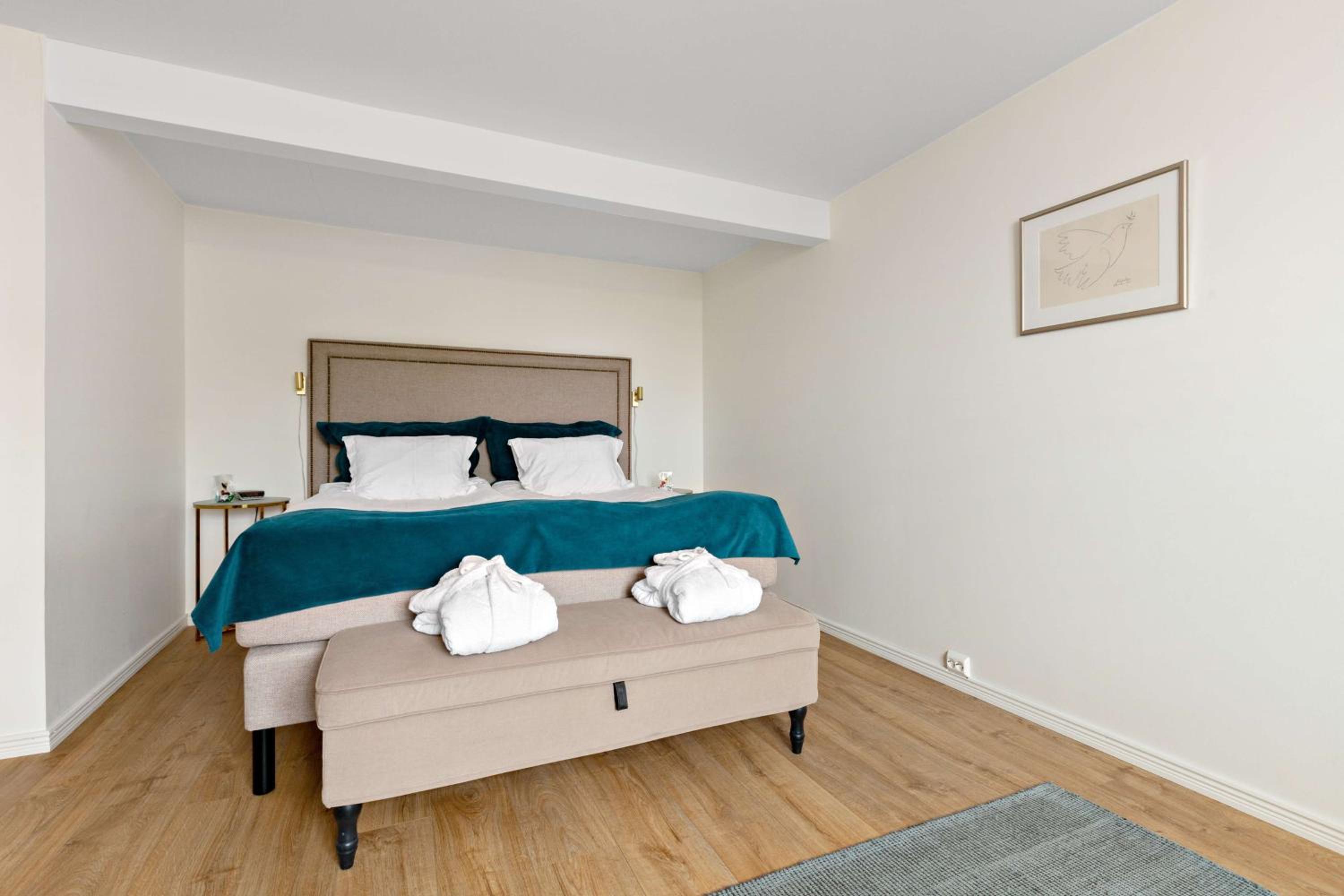 King Suite with Lake View and Sauna - Photo 3