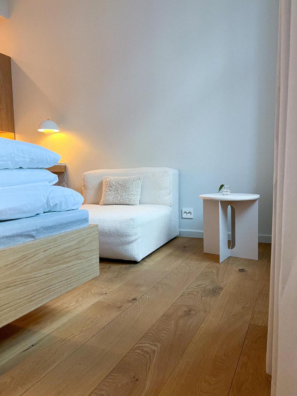 Standard Double Room - Photo 4
