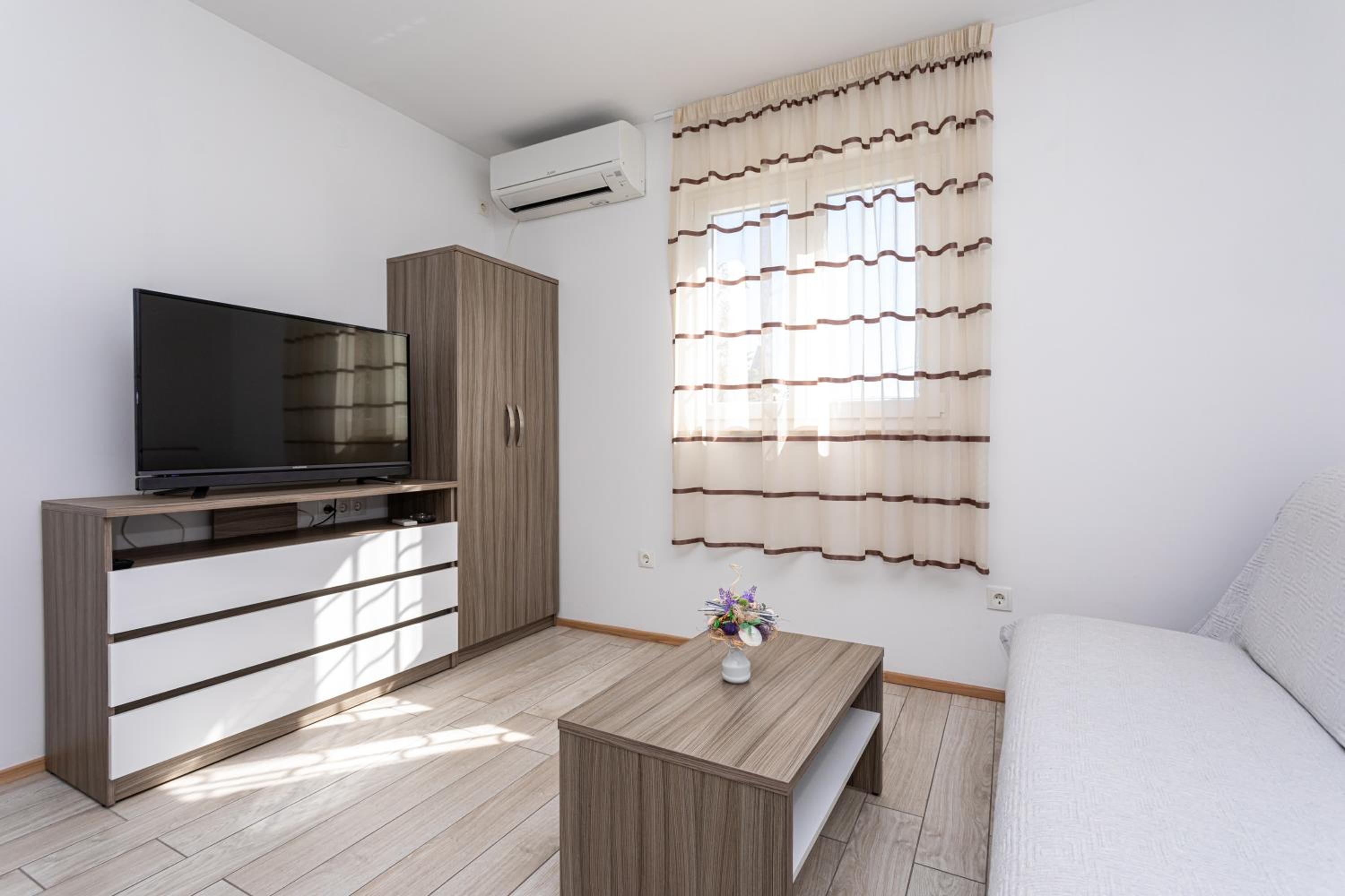 Apartment with Terrace photo 3