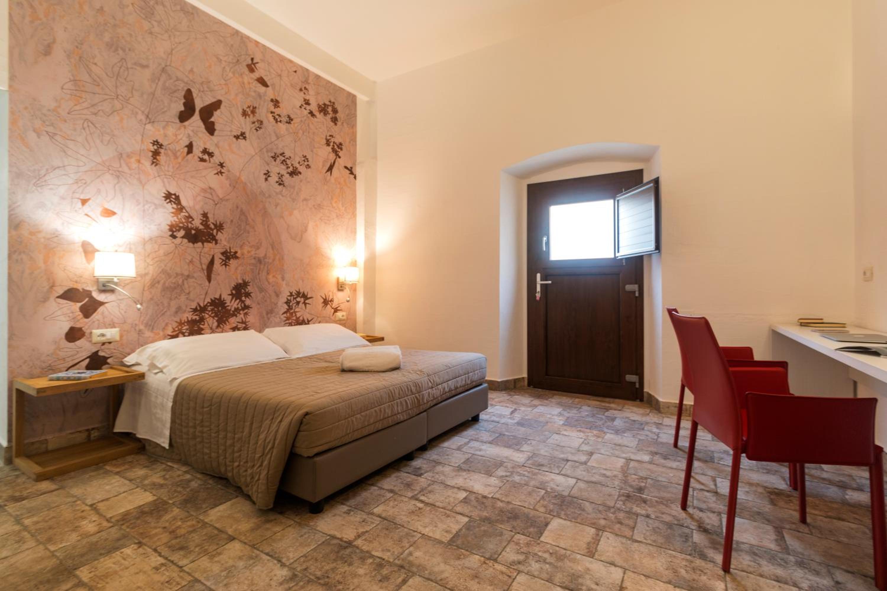 Large Double or Twin Room
