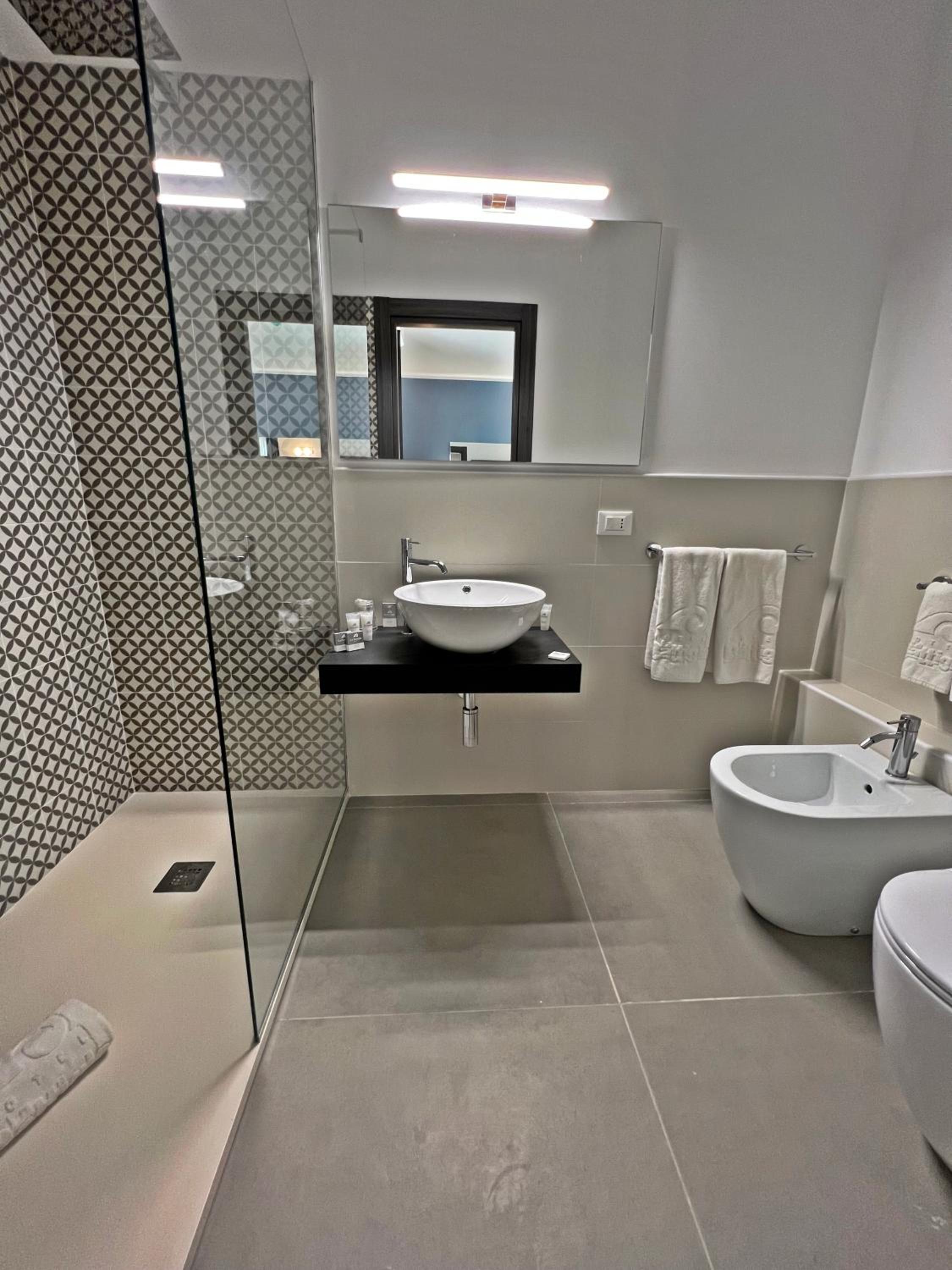Family Junior Suite with Terrace and Sea View - Photo 12