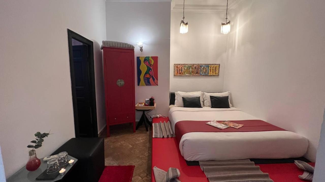 Standard King Room - Photo 2