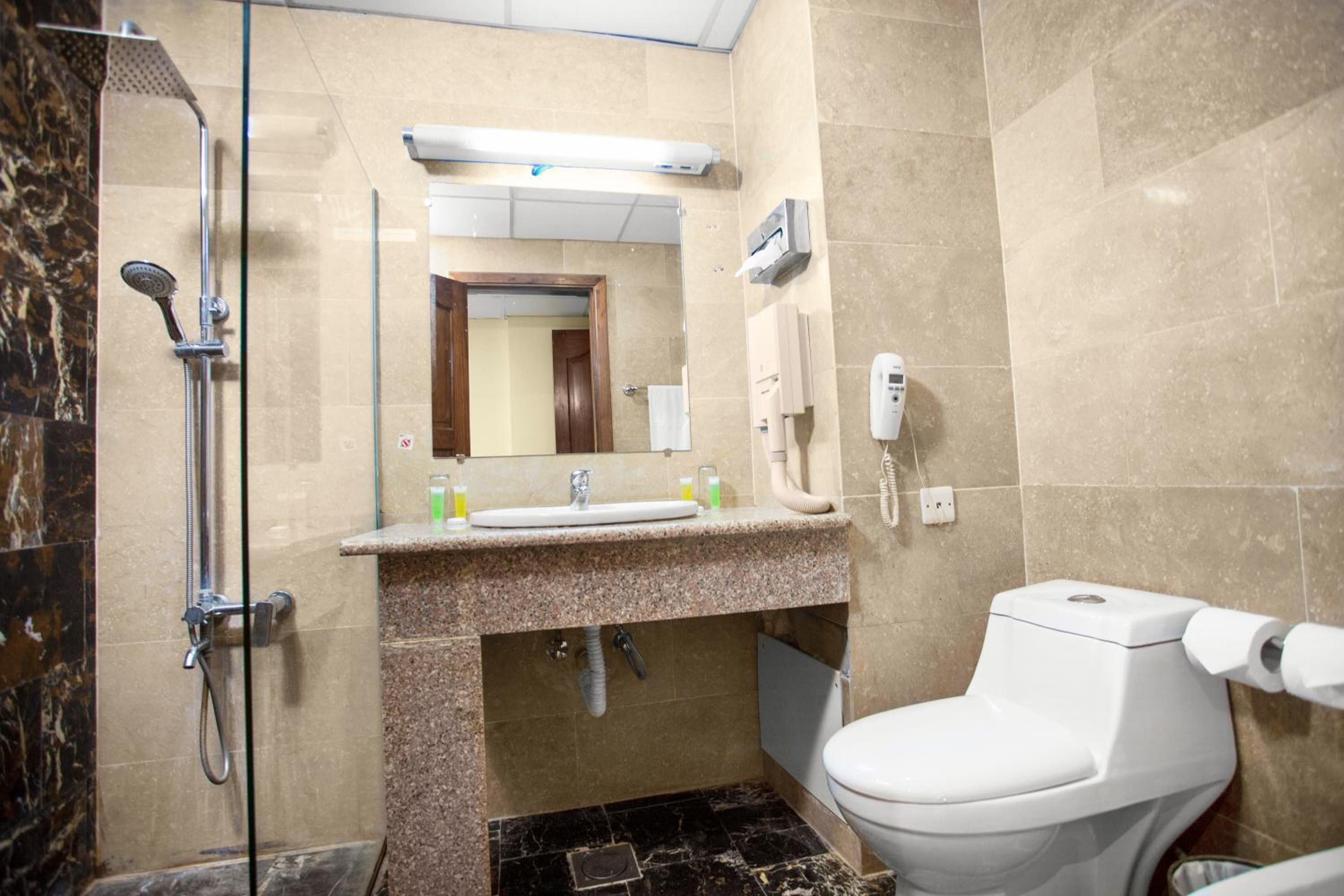 Junior Suite with Pool View photo 1