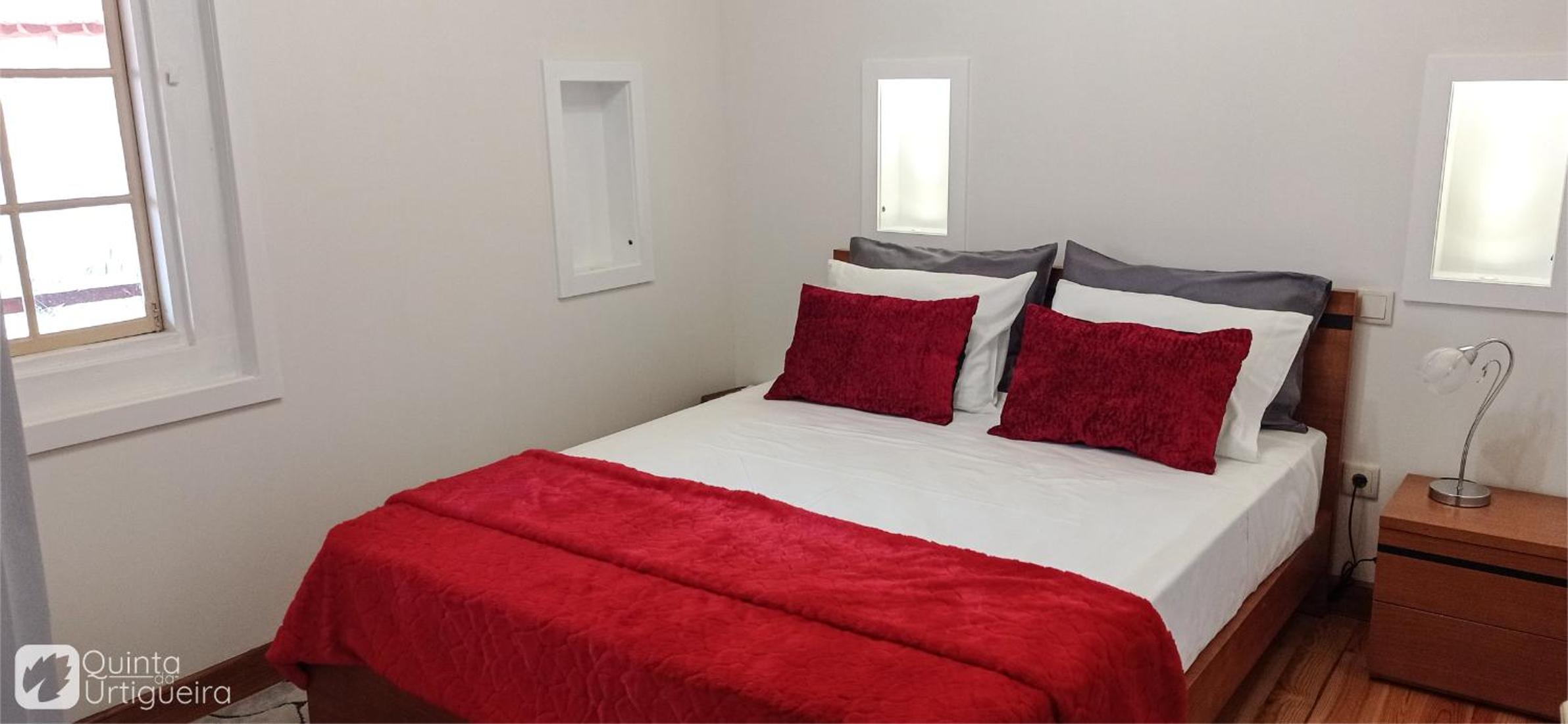 Family Room with Private Bathroom - Photo 5