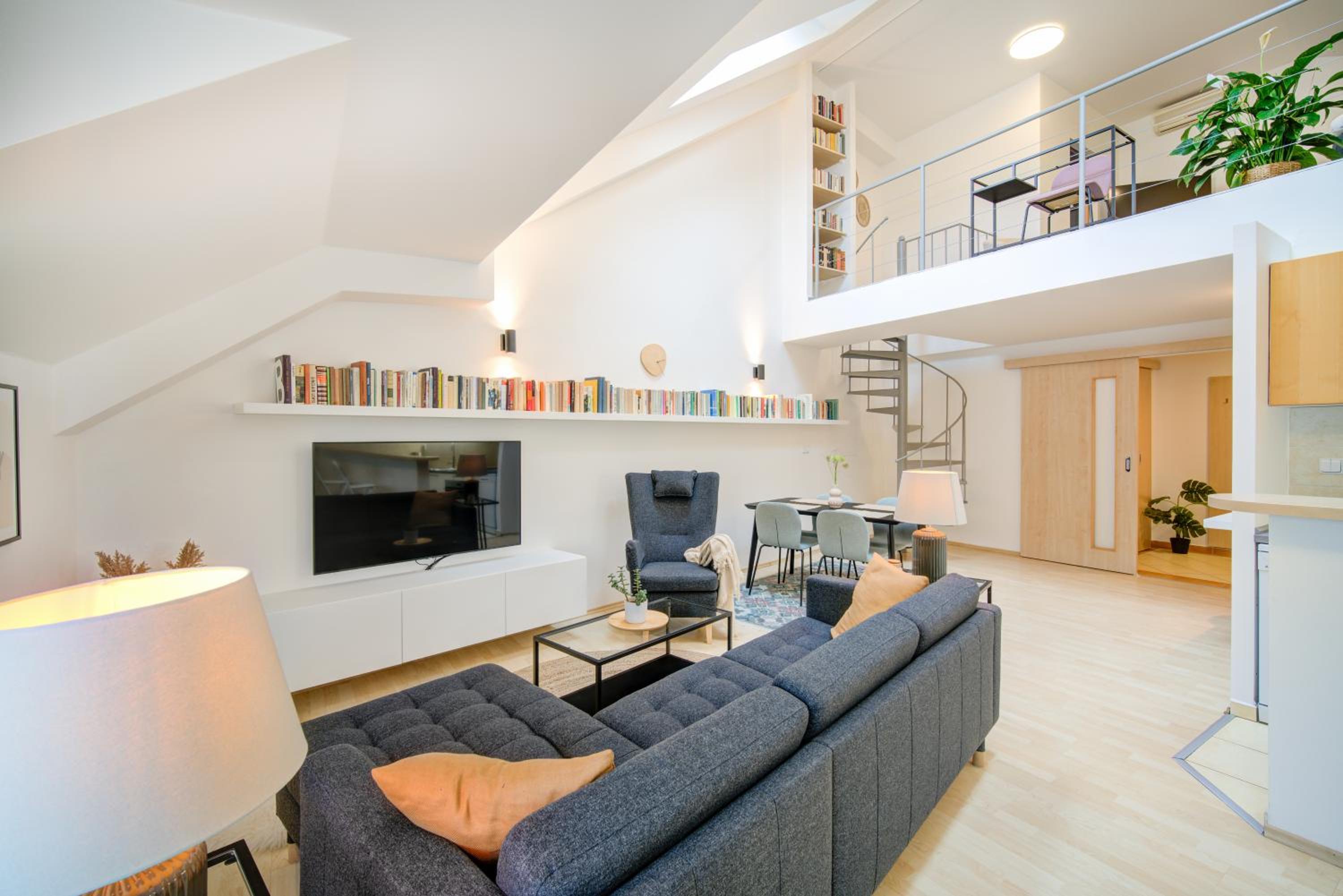 Loft - Photo 7