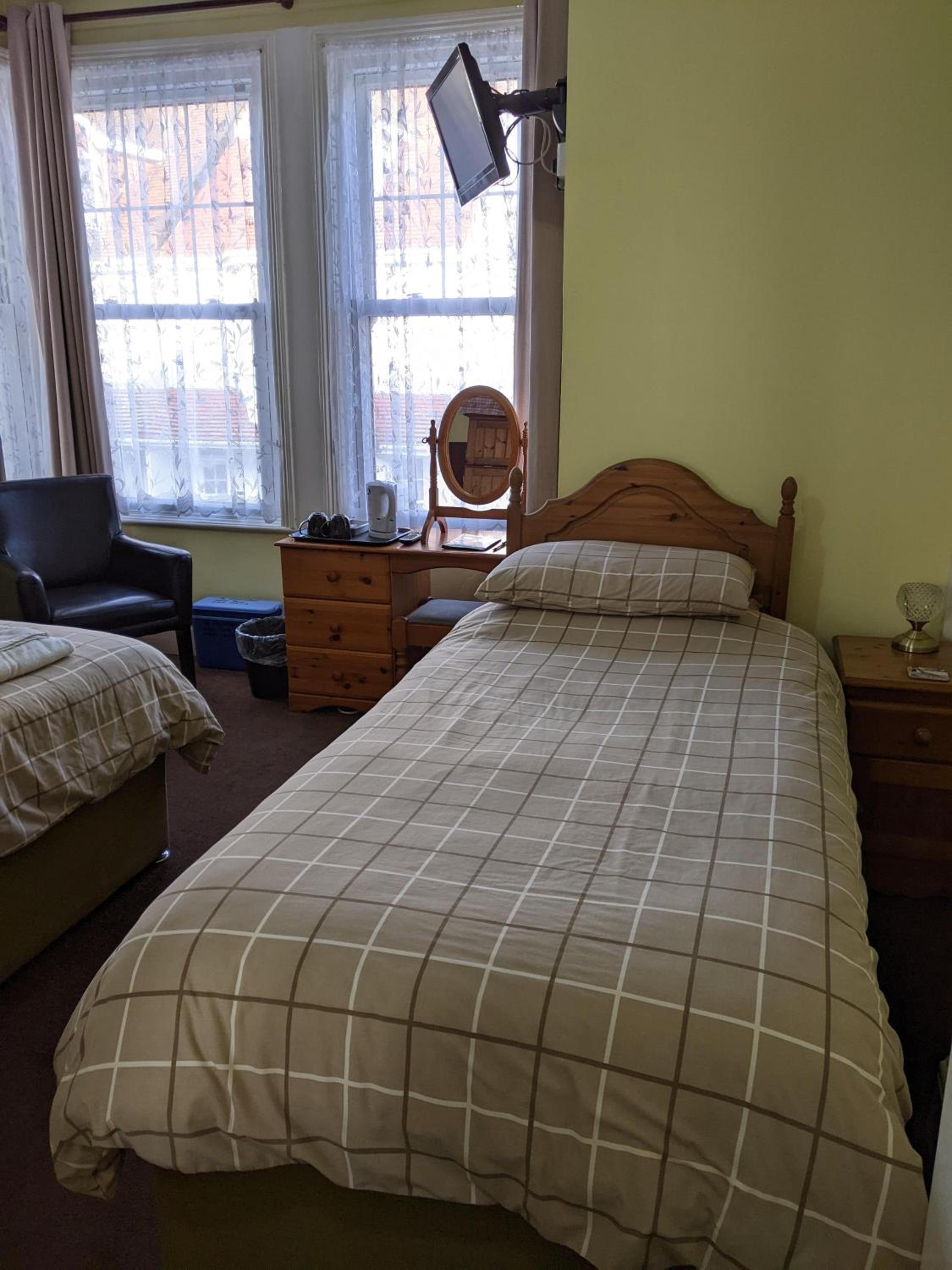 Double or Twin Room with Private Bathroom photo 1
