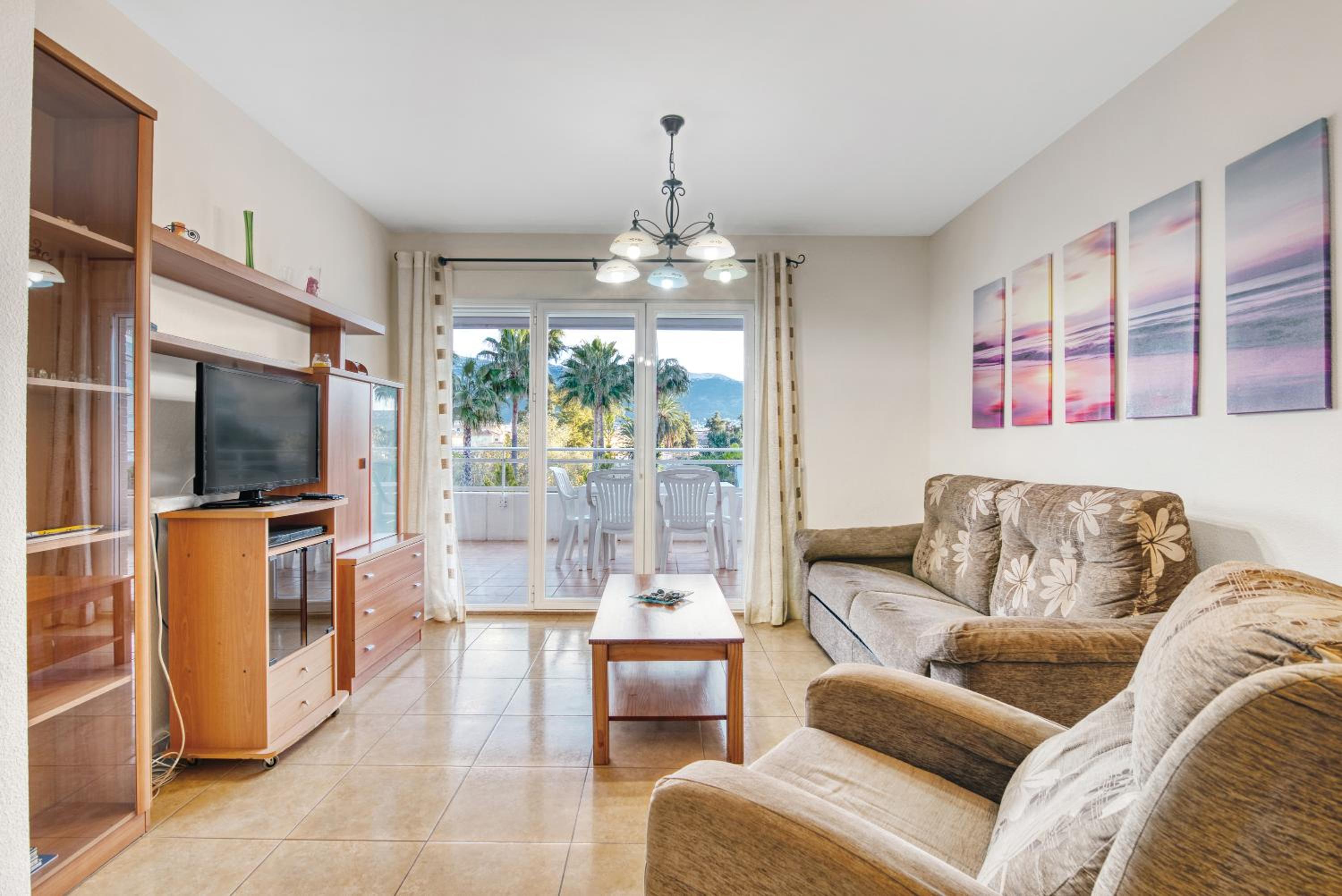 Two-Bedroom Deluxe Apartment with Garden View