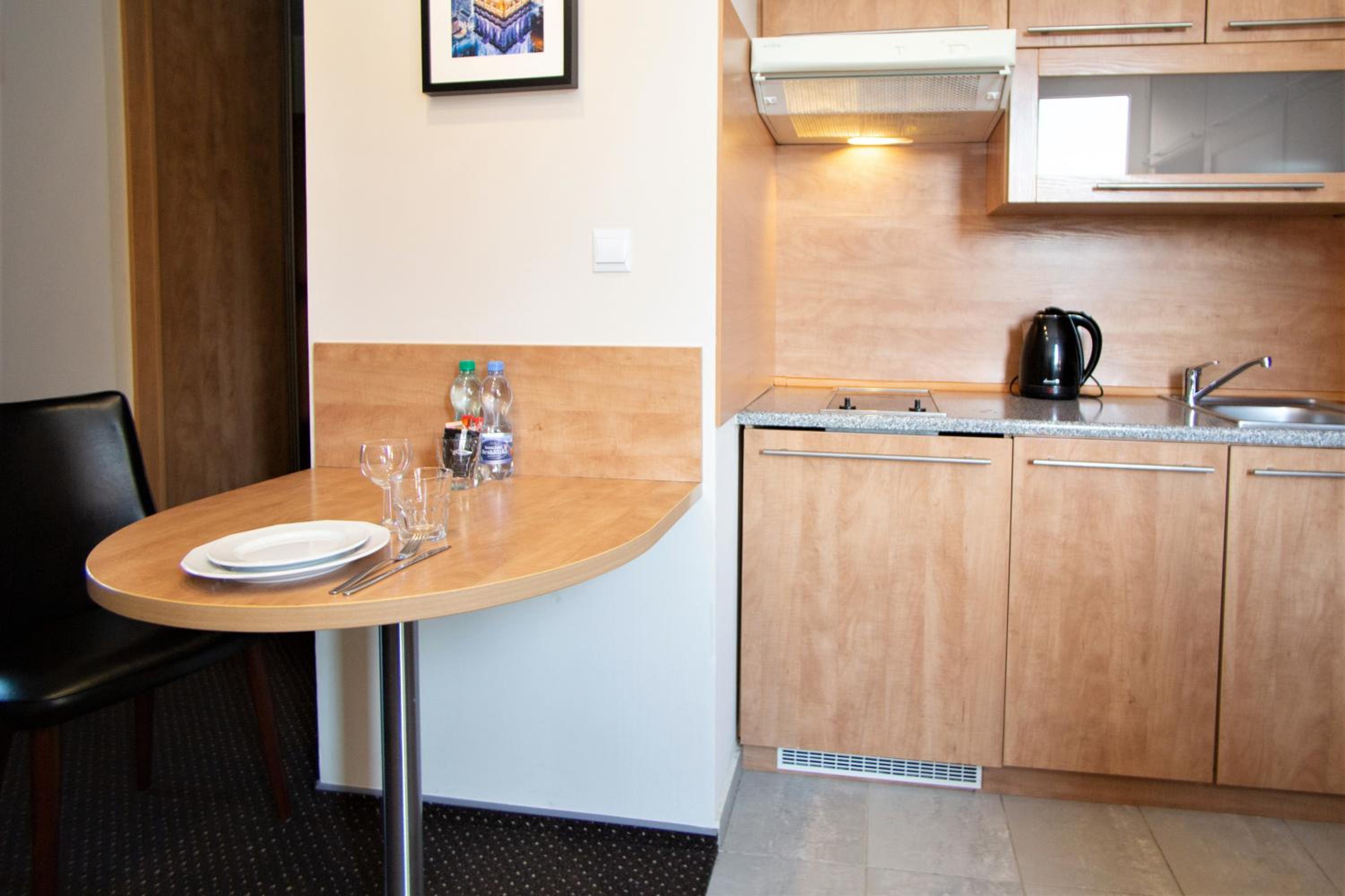 Apartment with Twin Beds - Photo 10