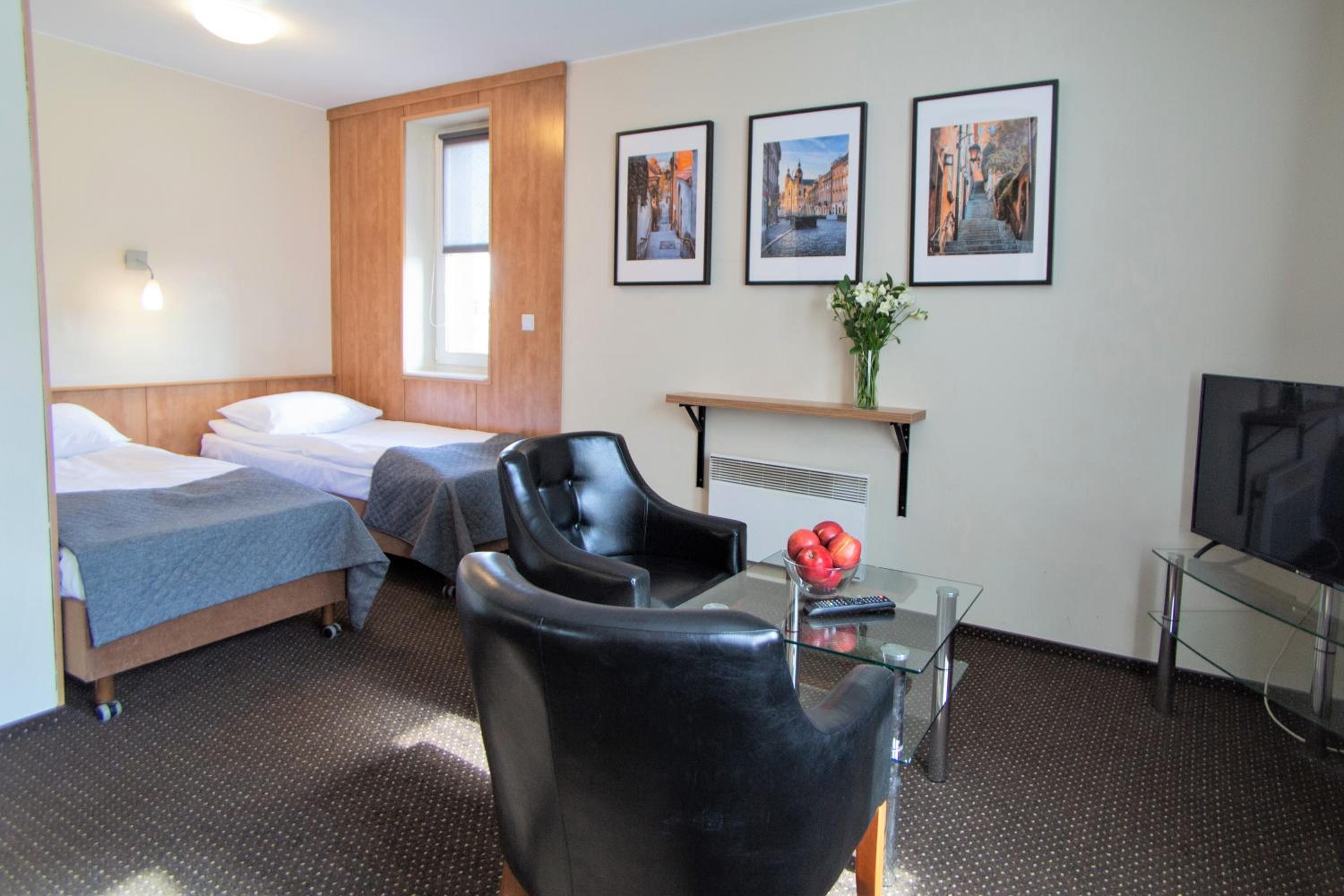 Apartment with Twin Beds - Photo 28