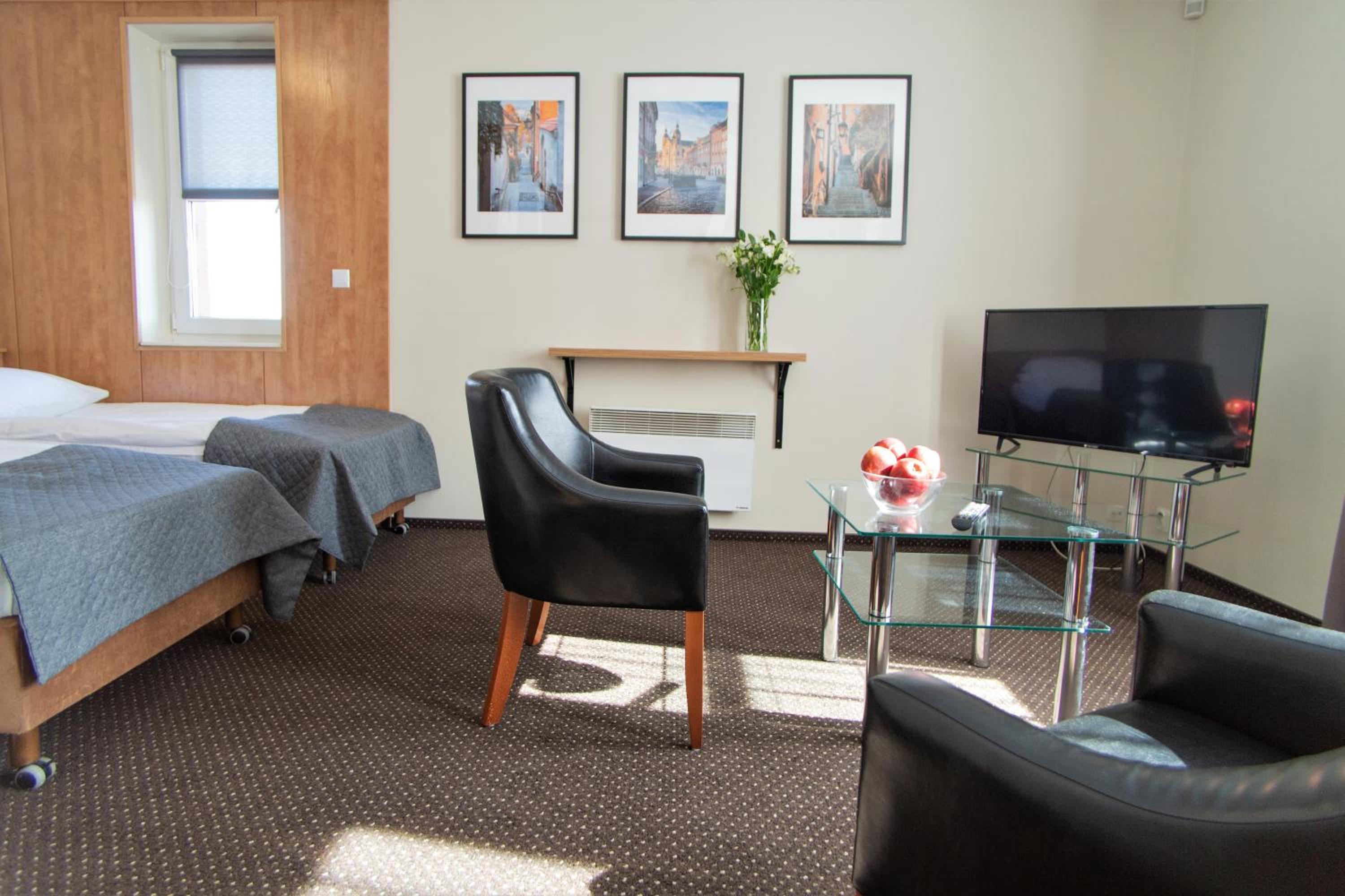 Apartment with Twin Beds - Photo 1