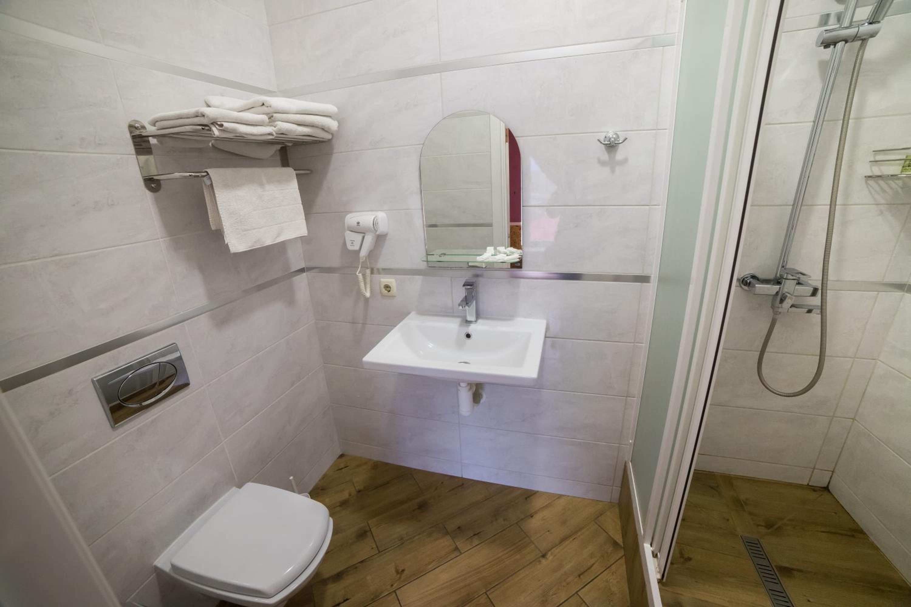 Budget Triple Room photo 2