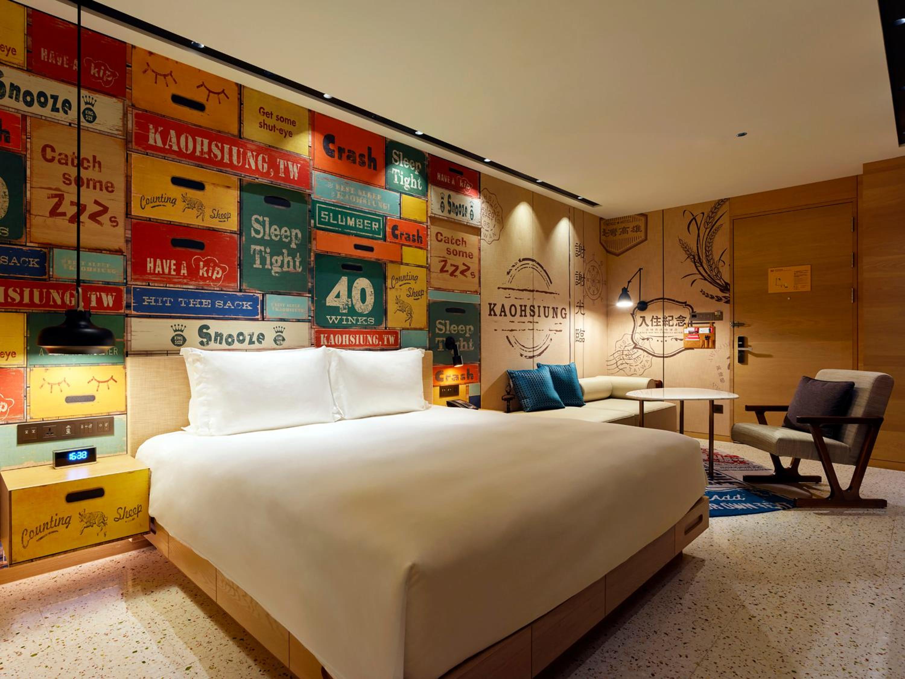 Premium King Room with Seperate Bath and Single Sofa Bed