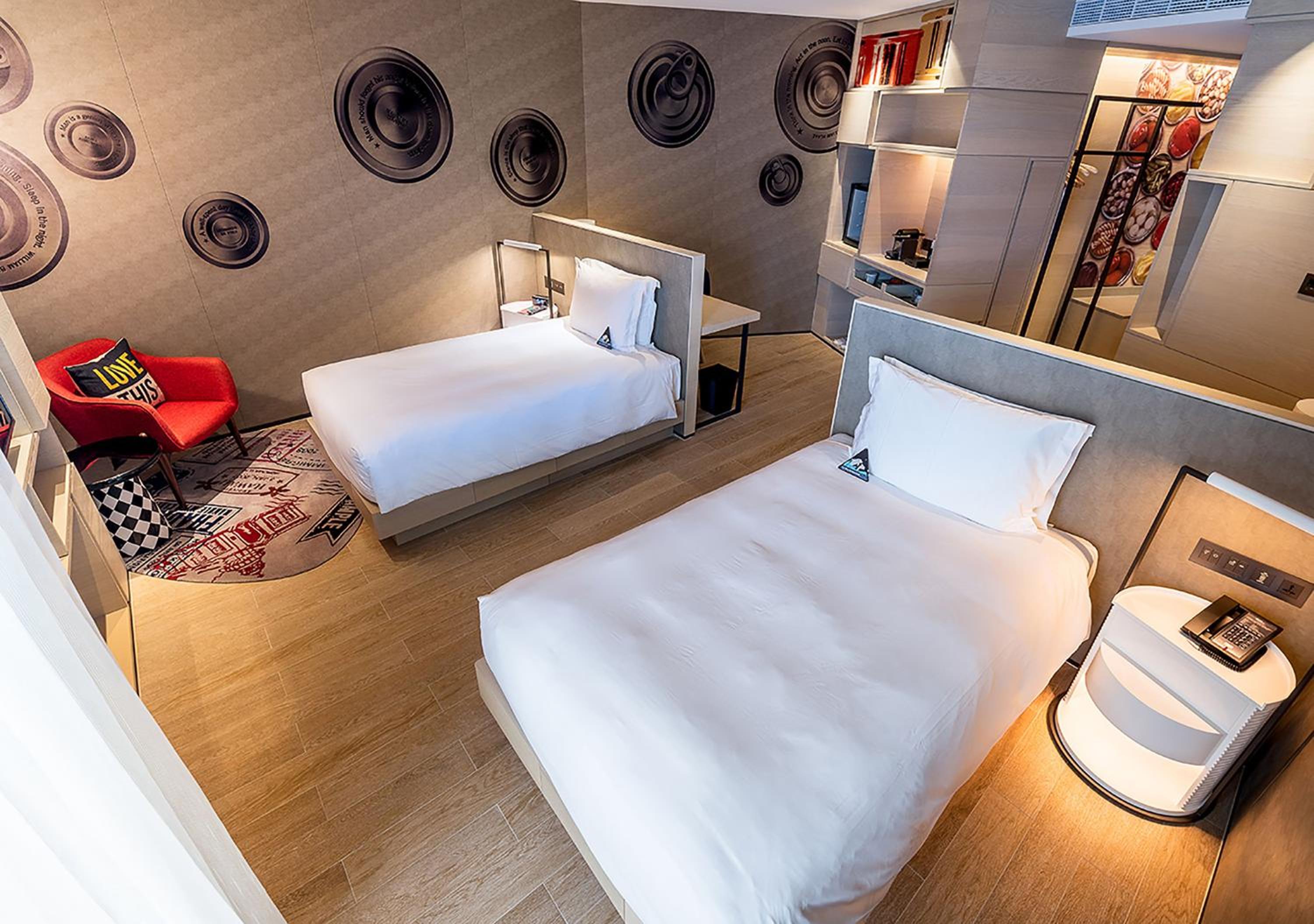 Standard Twin Room with City View